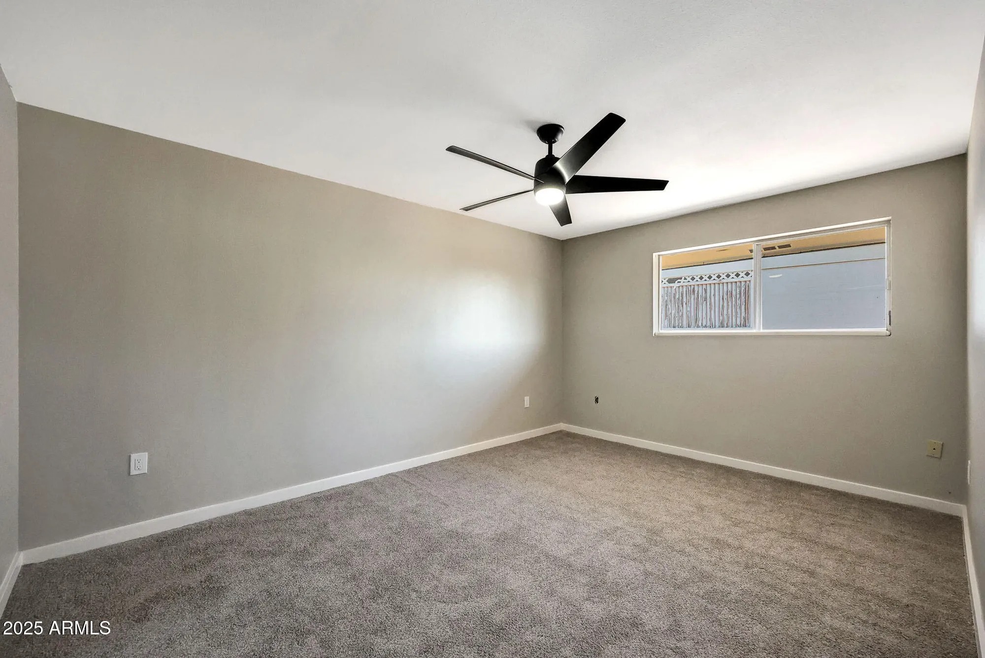 Property Slideshow image 23 of 52 | 10922 w el capitan cir, Sun City, AZ, 85351