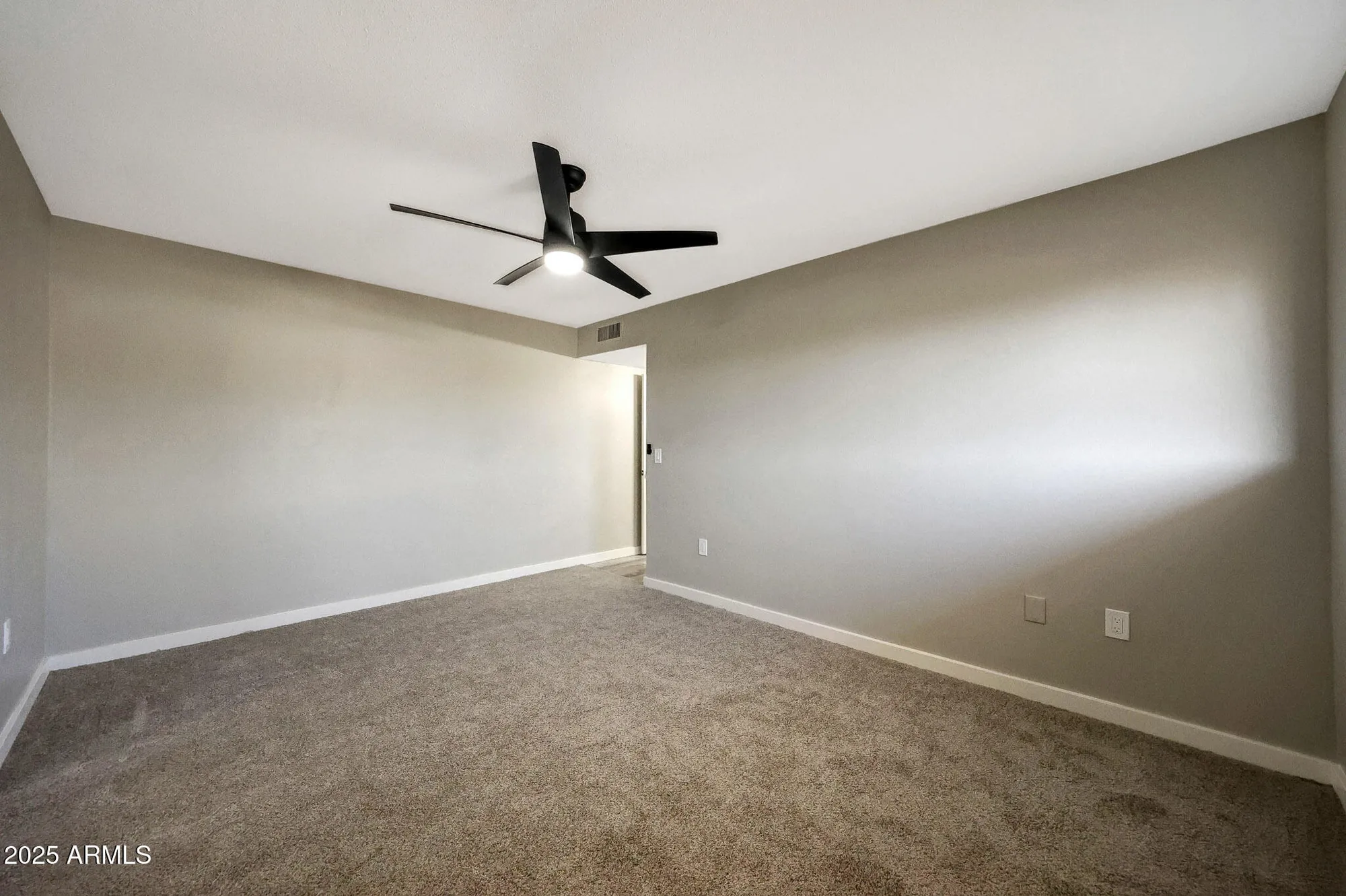 Property Slideshow image 4 of 52 | 10922 w el capitan cir, Sun City, AZ, 85351