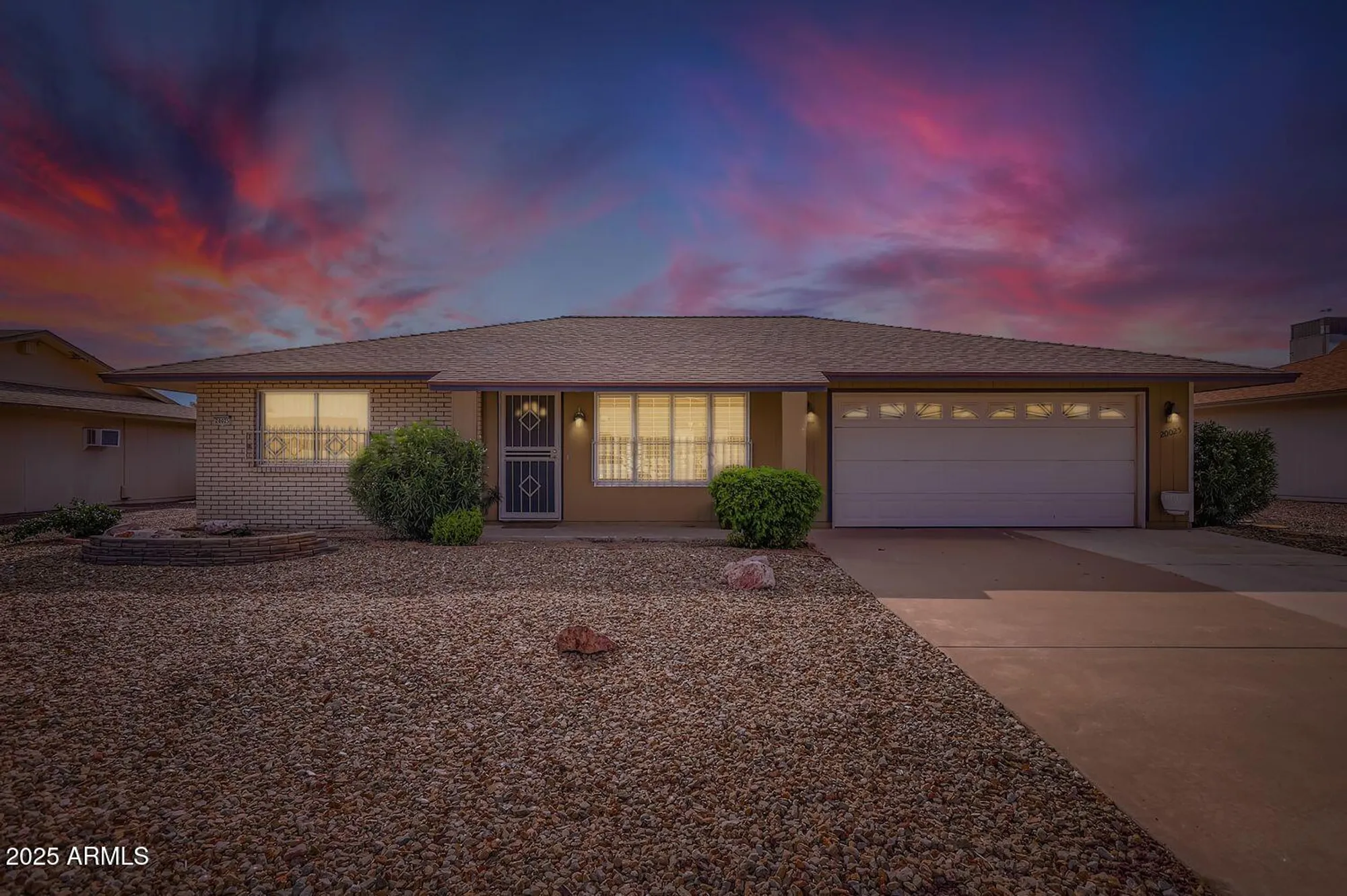 Property Slideshow image 18 of 21 | 20025 n willow creek cir, Sun City, AZ, 85373