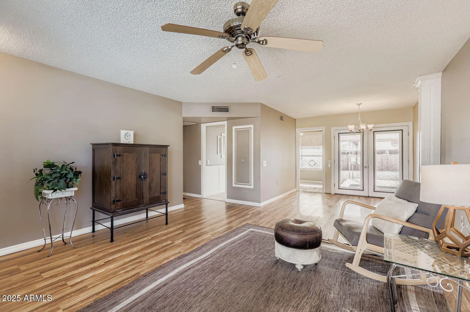 Property Slideshow image 5 of 21 | 20025 n willow creek cir, Sun City, AZ, 85373