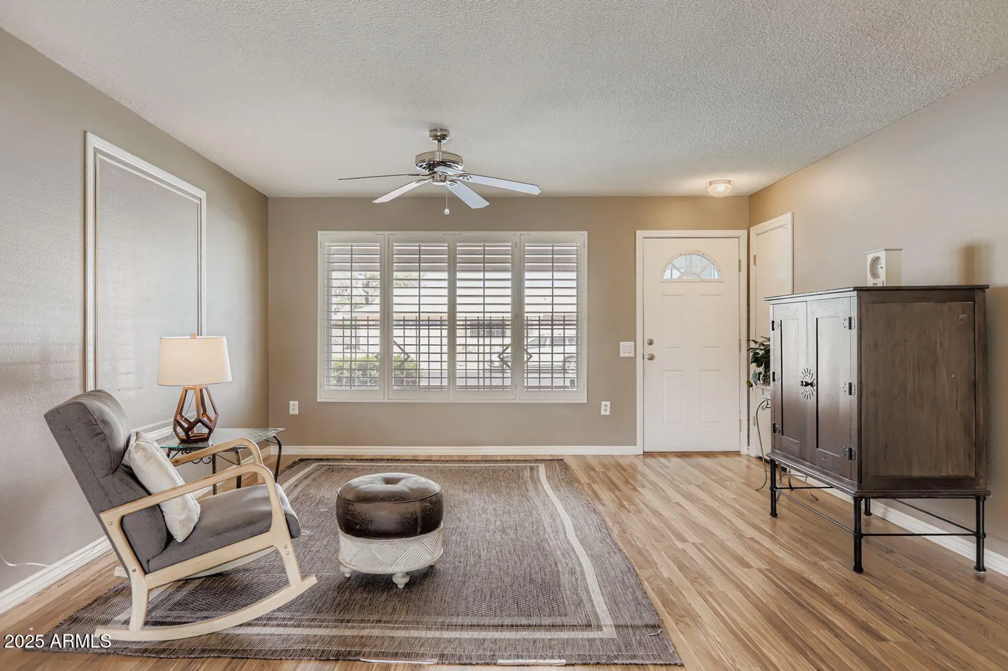 Property Slideshow image 3 of 21 | 20025 n willow creek cir, Sun City, AZ, 85373