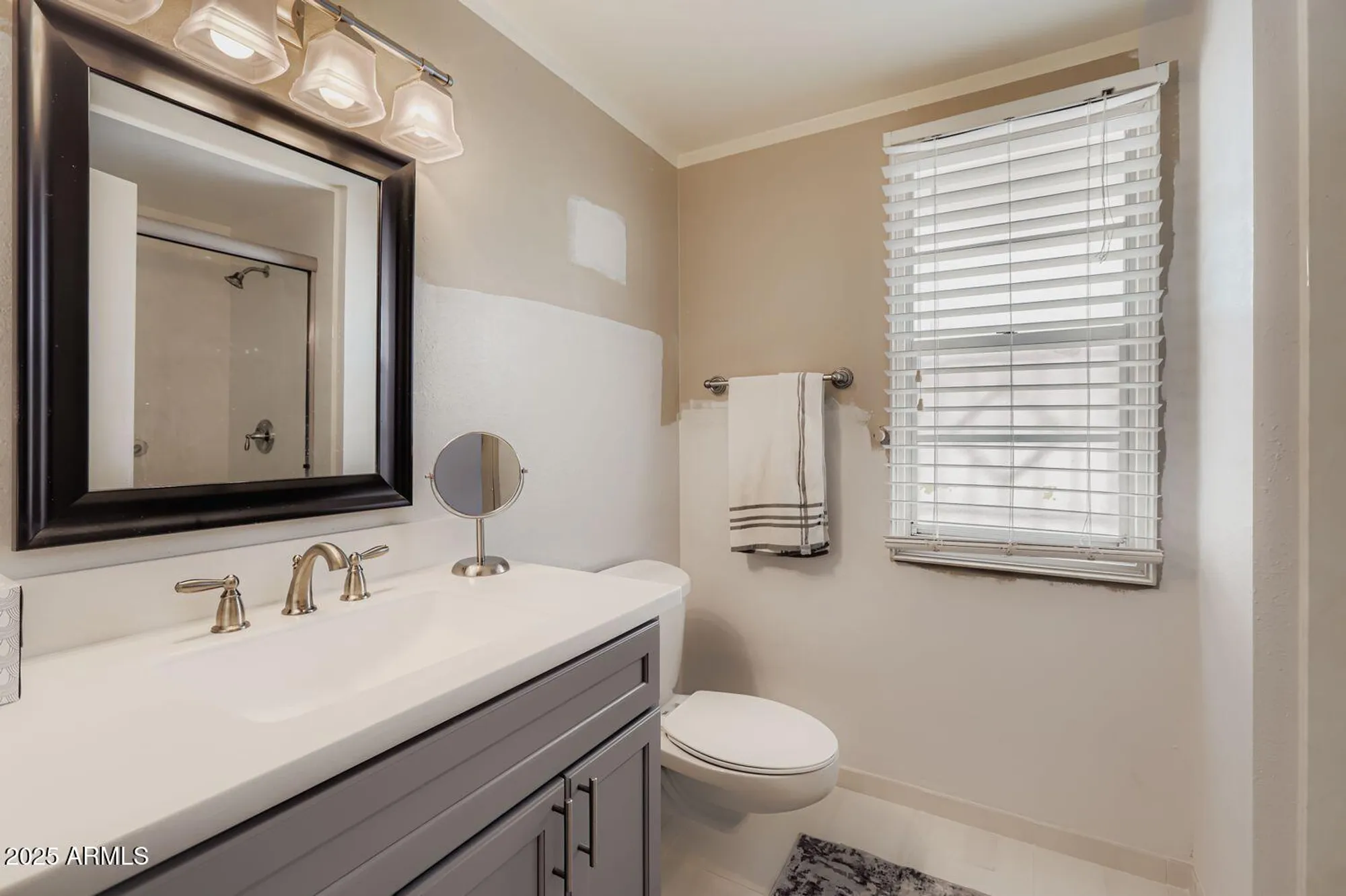 Property Slideshow image 11 of 21 | 20025 n willow creek cir, Sun City, AZ, 85373