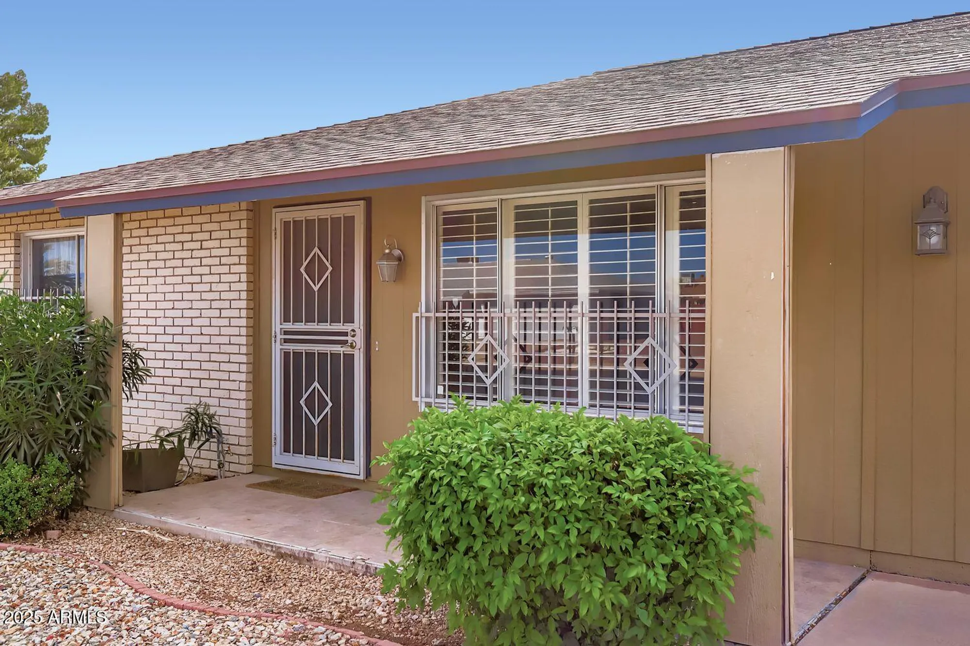 Property Slideshow image 2 of 21 | 20025 n willow creek cir, Sun City, AZ, 85373