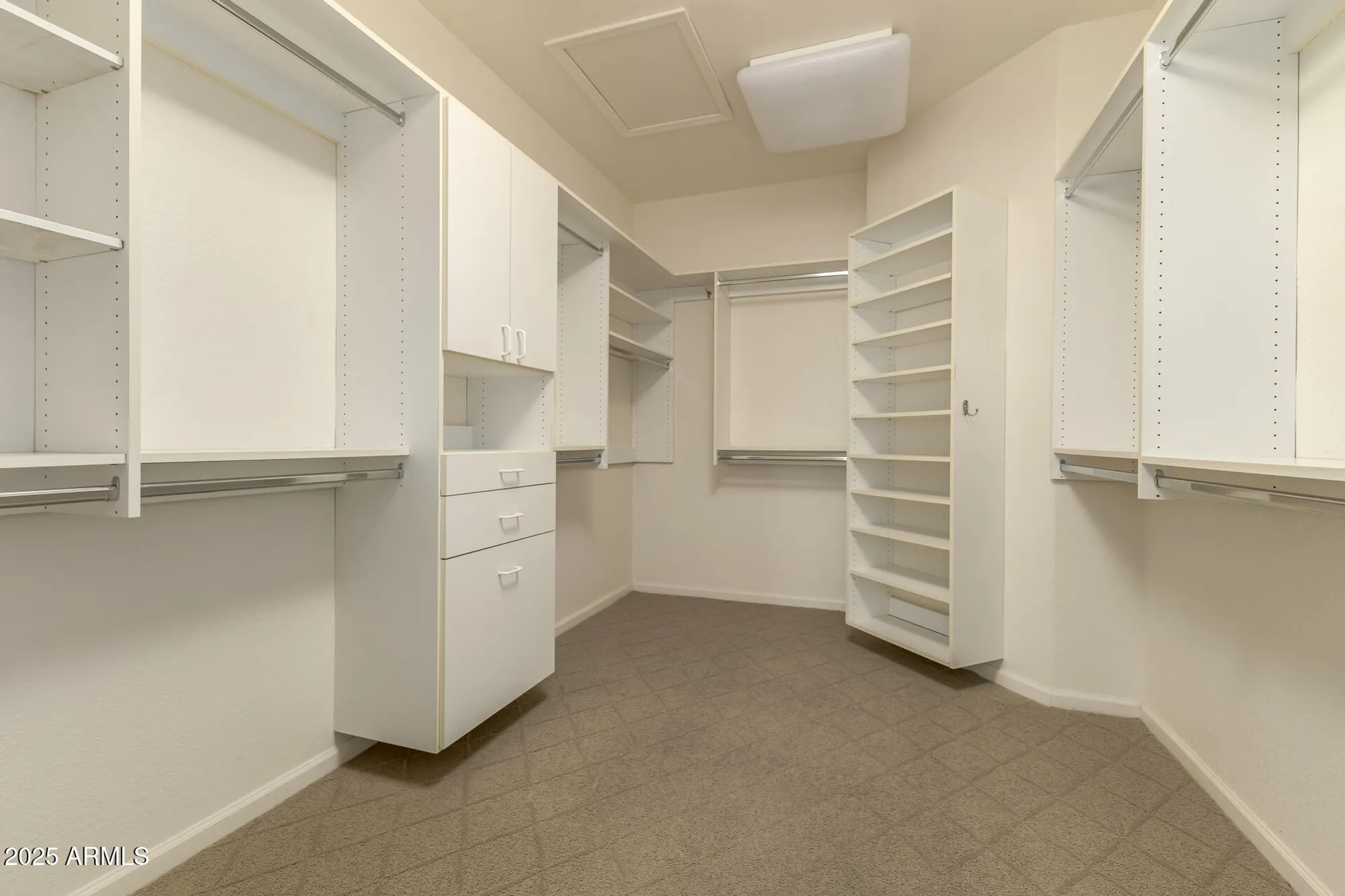 Property Slideshow image 16 of 32 | 23632 s illinois ave, Sun Lakes, AZ, 85248