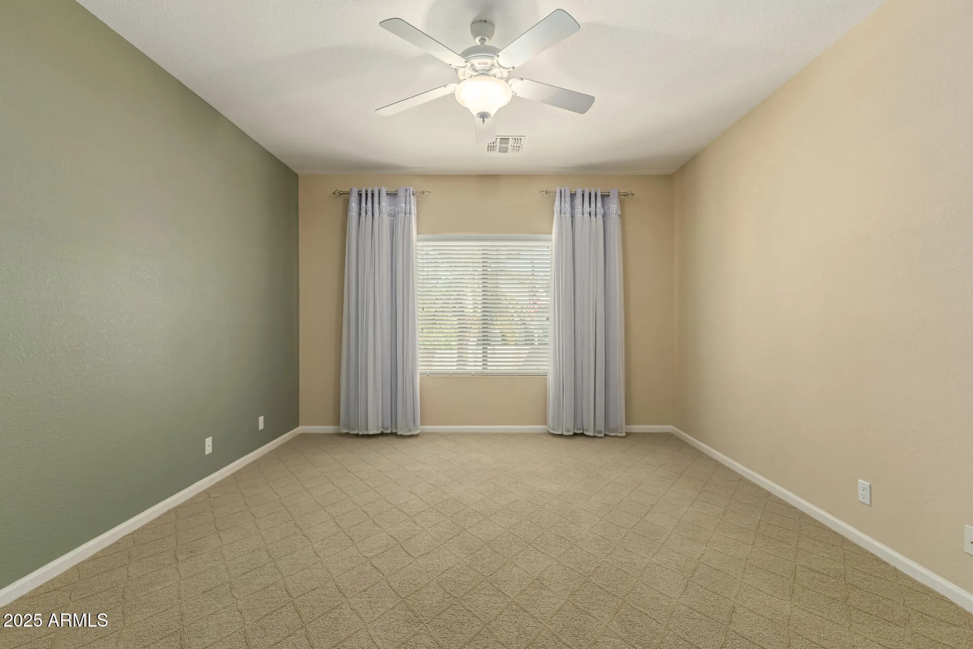 Property Slideshow image 18 of 32 | 23632 s illinois ave, Sun Lakes, AZ, 85248