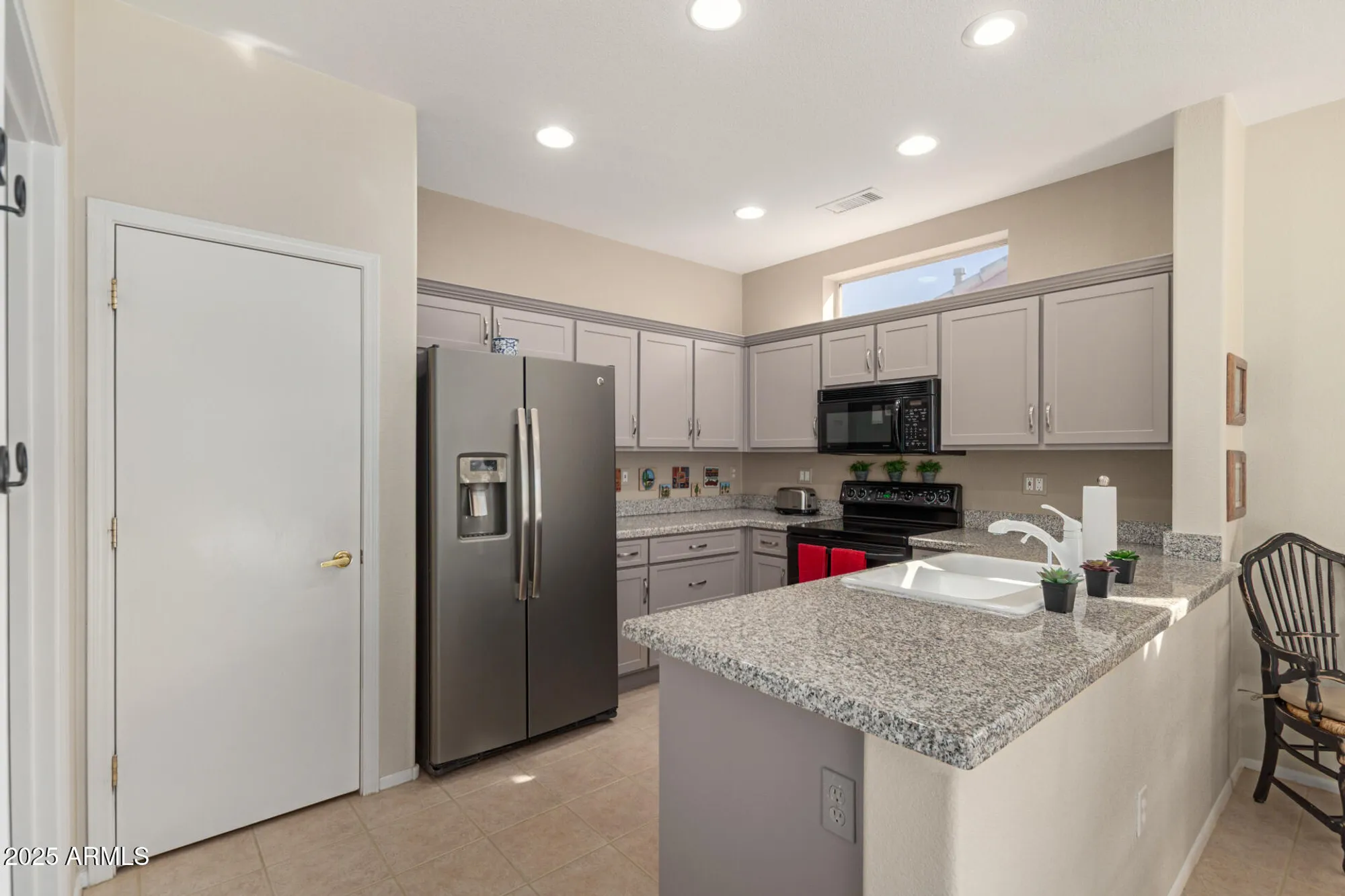 Property Slideshow image 9 of 28 | 15627 w desert crown way, Surprise, AZ, 85374