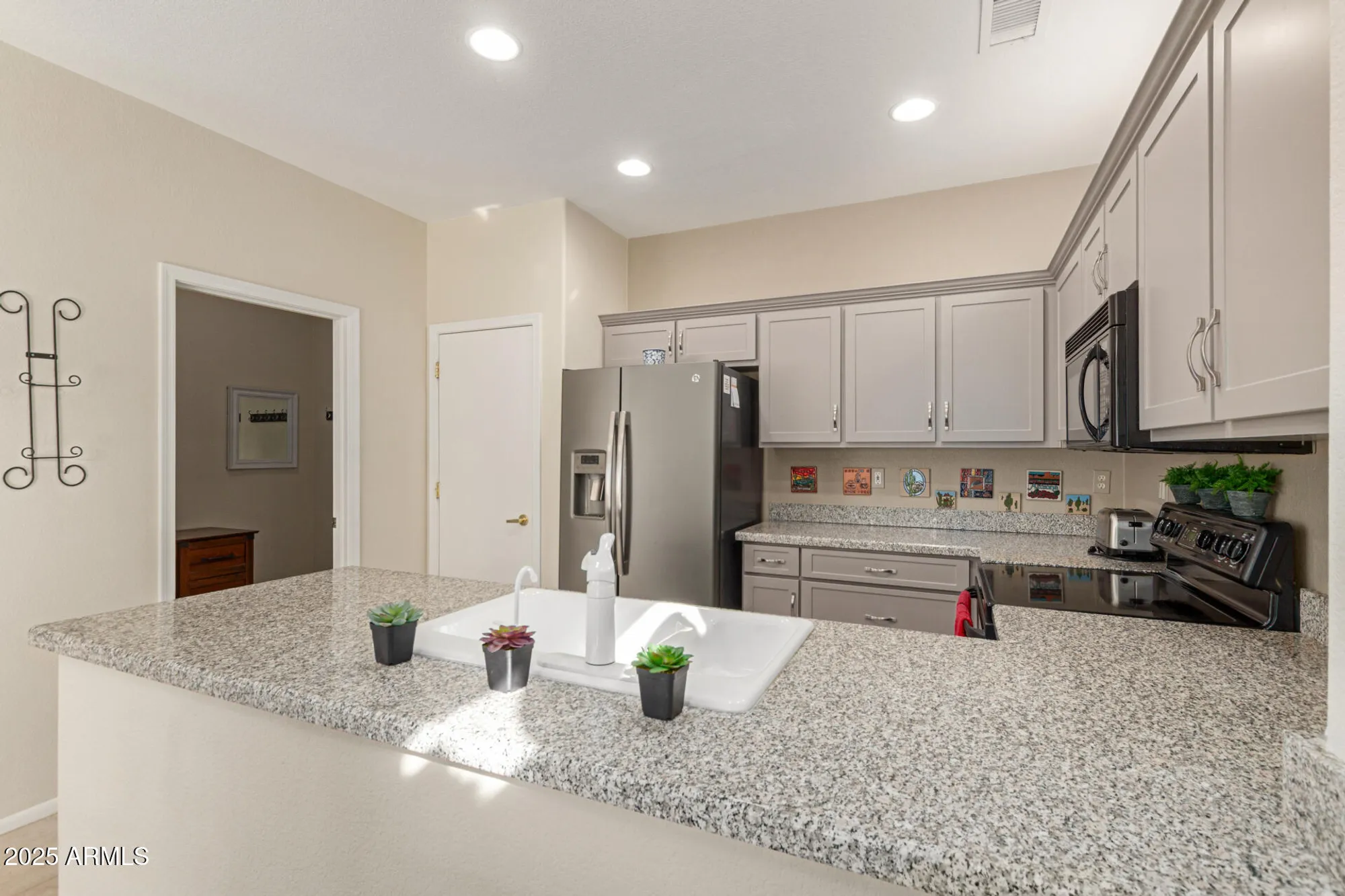 Property Slideshow image 10 of 28 | 15627 w desert crown way, Surprise, AZ, 85374