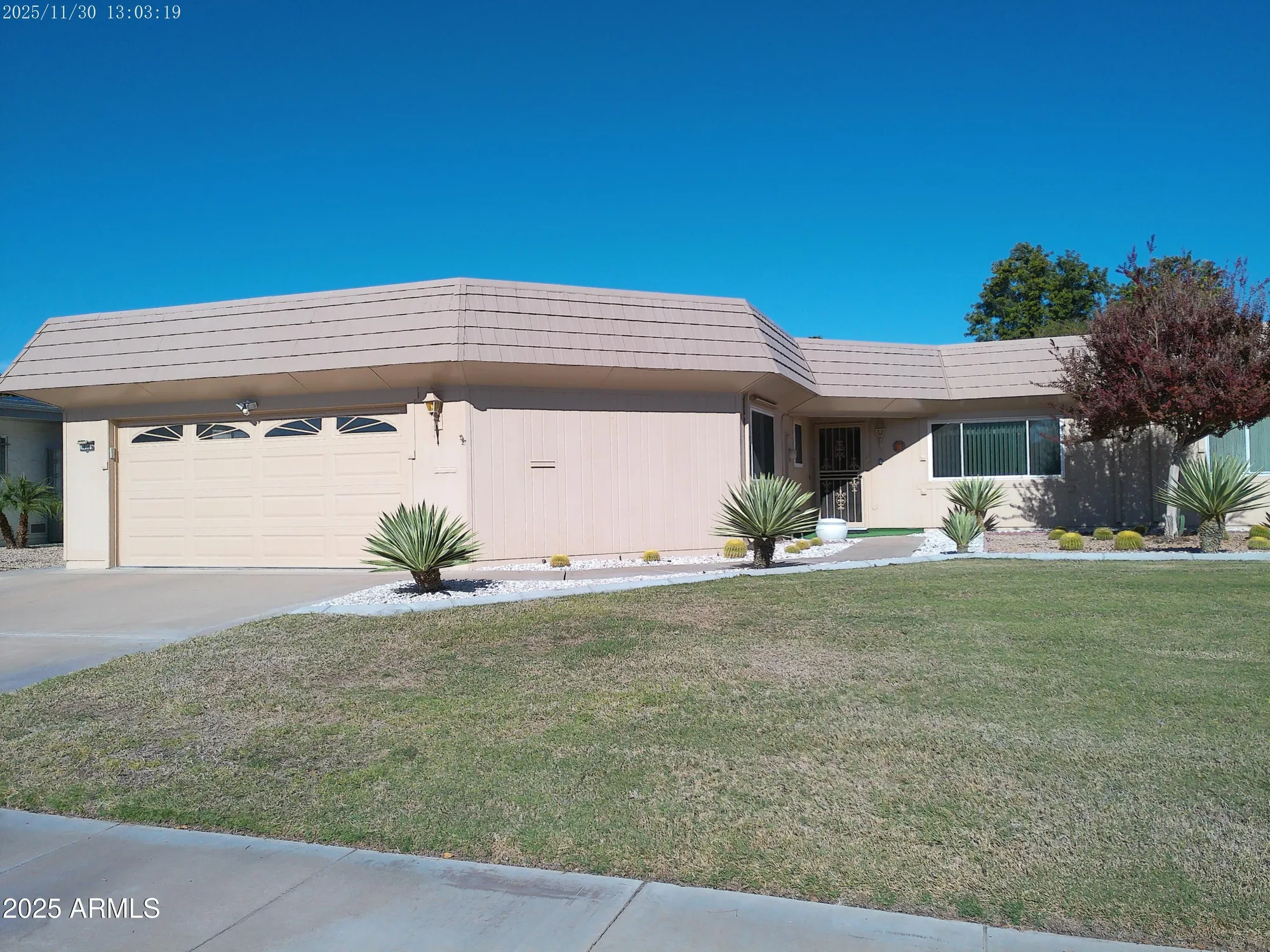 Property Slideshow image 1 of 10 | 10306 w hutton dr, Sun City, AZ, 85351