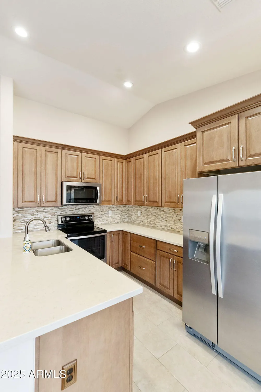 Property Slideshow image 5 of 51 | 1926 e lindrick dr, Chandler, AZ, 85249