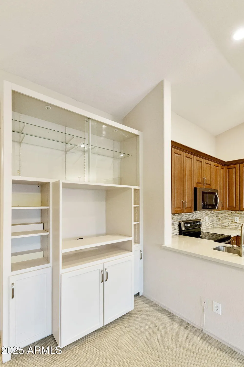 Property Slideshow image 7 of 51 | 1926 e lindrick dr, Chandler, AZ, 85249