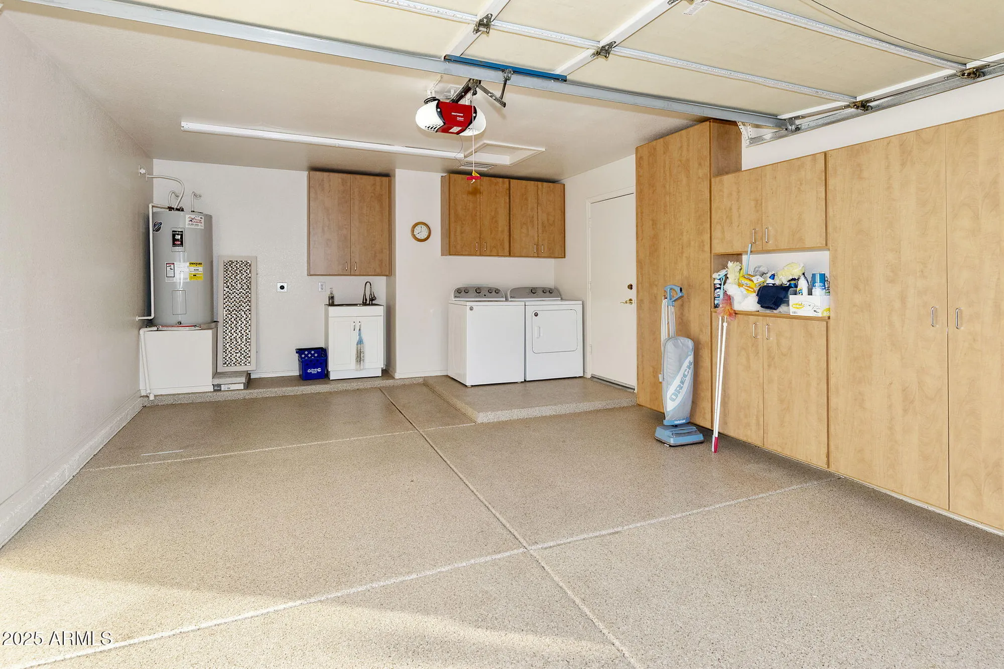 Property Slideshow image 19 of 51 | 1926 e lindrick dr, Chandler, AZ, 85249