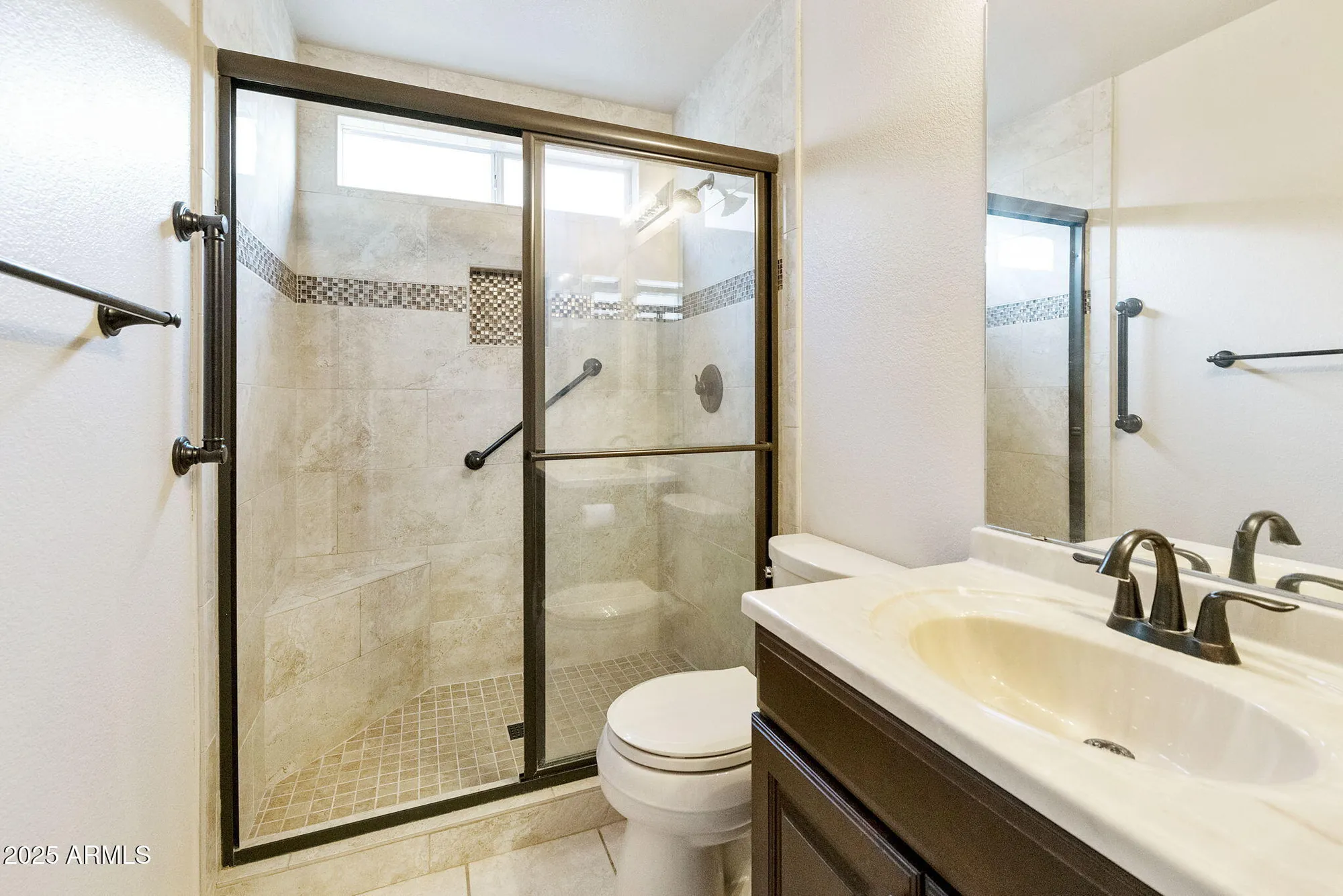 Property Slideshow image 14 of 51 | 1926 e lindrick dr, Chandler, AZ, 85249