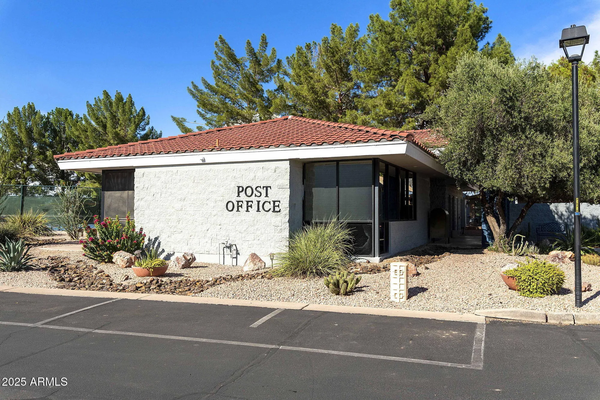 Property Slideshow image 34 of 51 | 1926 e lindrick dr, Chandler, AZ, 85249