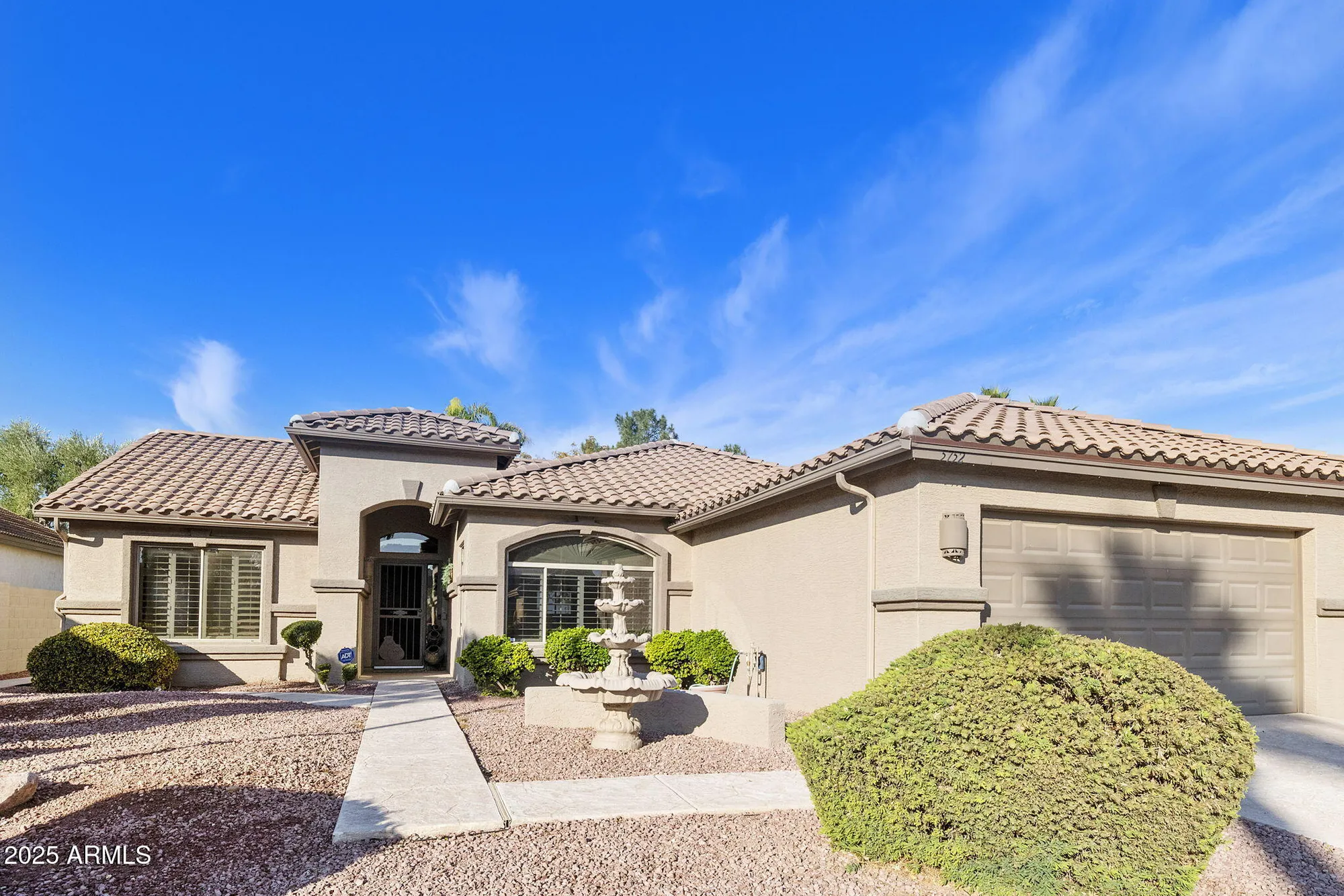 Property Slideshow image 10 of 79 | 5752 s amberwood dr, Chandler, AZ, 85248