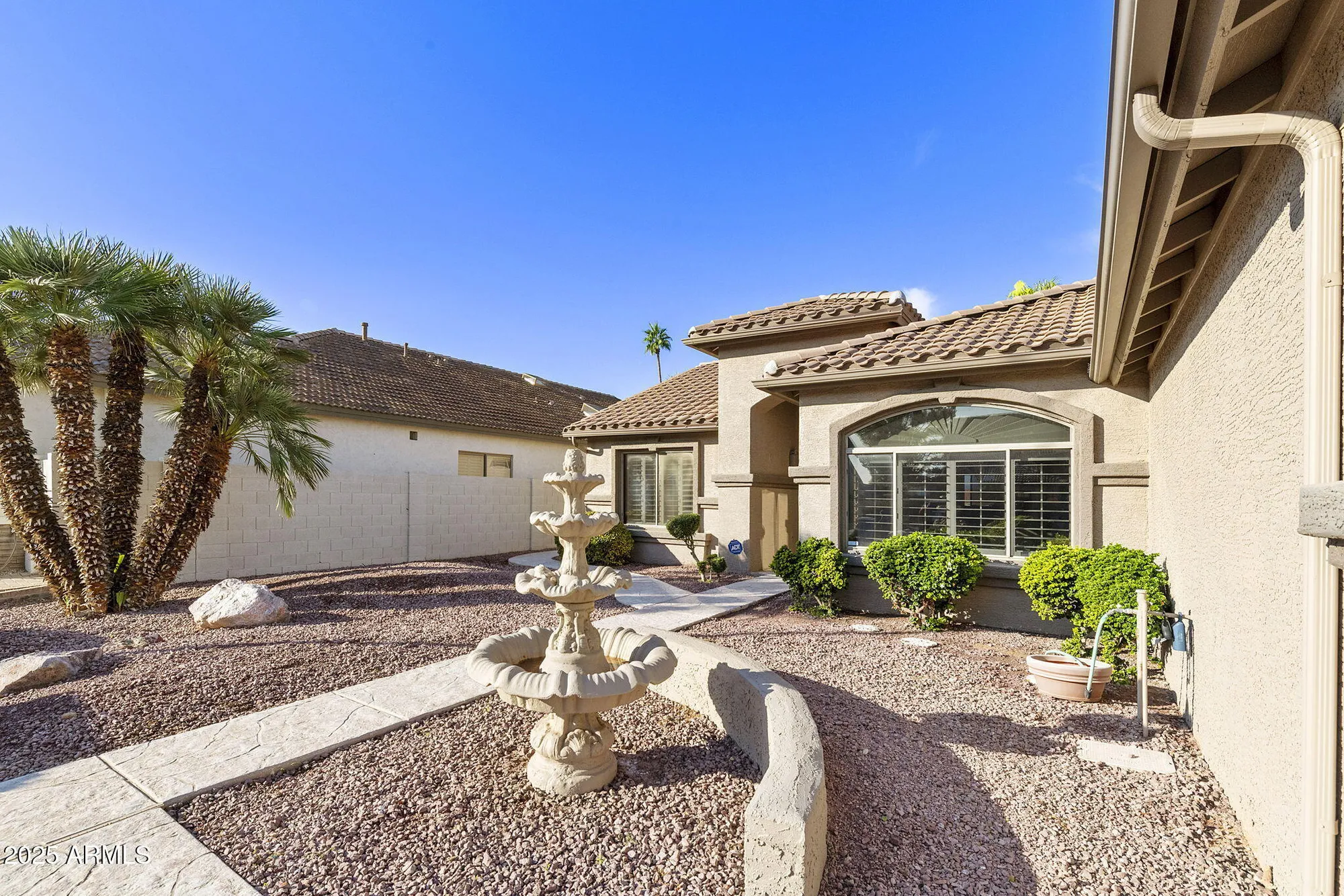 Property Slideshow image 13 of 79 | 5752 s amberwood dr, Chandler, AZ, 85248