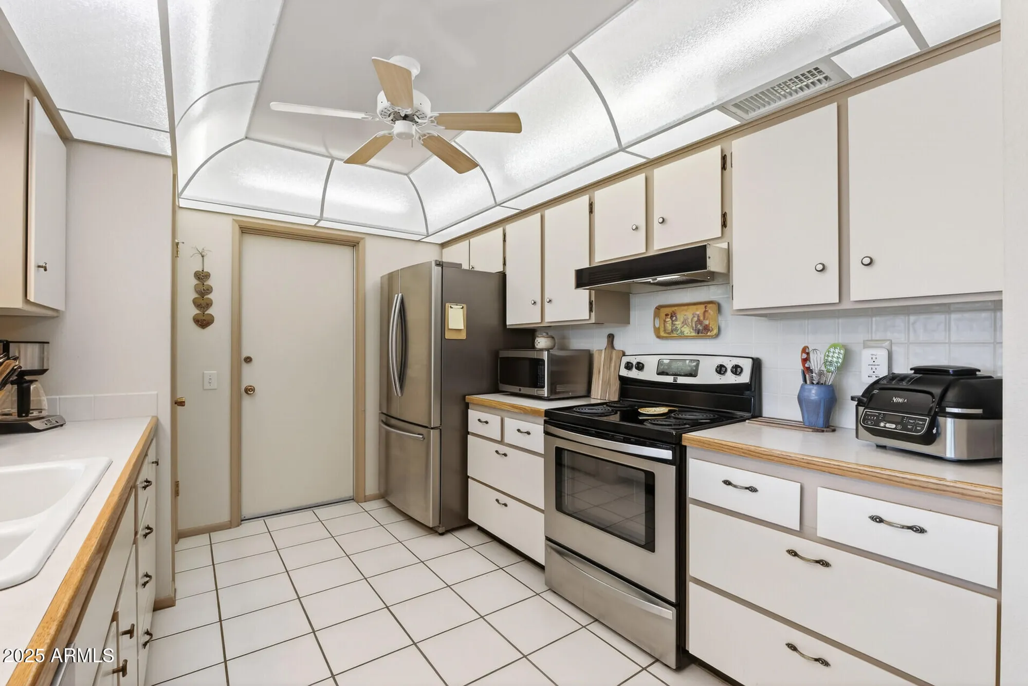 Property Slideshow image 15 of 50 | 10237 w burns dr, Sun City, AZ, 85351