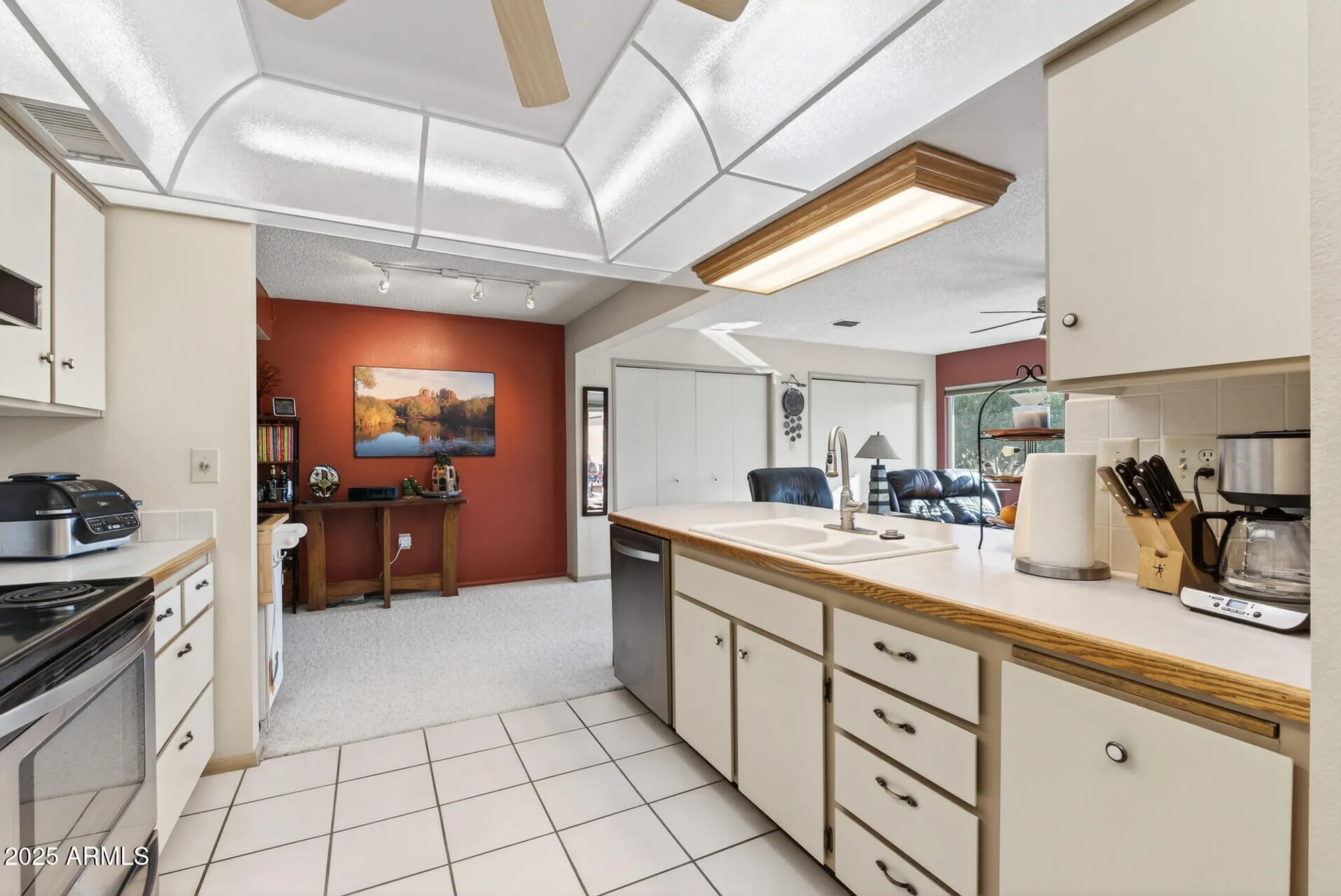 Property Slideshow image 16 of 50 | 10237 w burns dr, Sun City, AZ, 85351