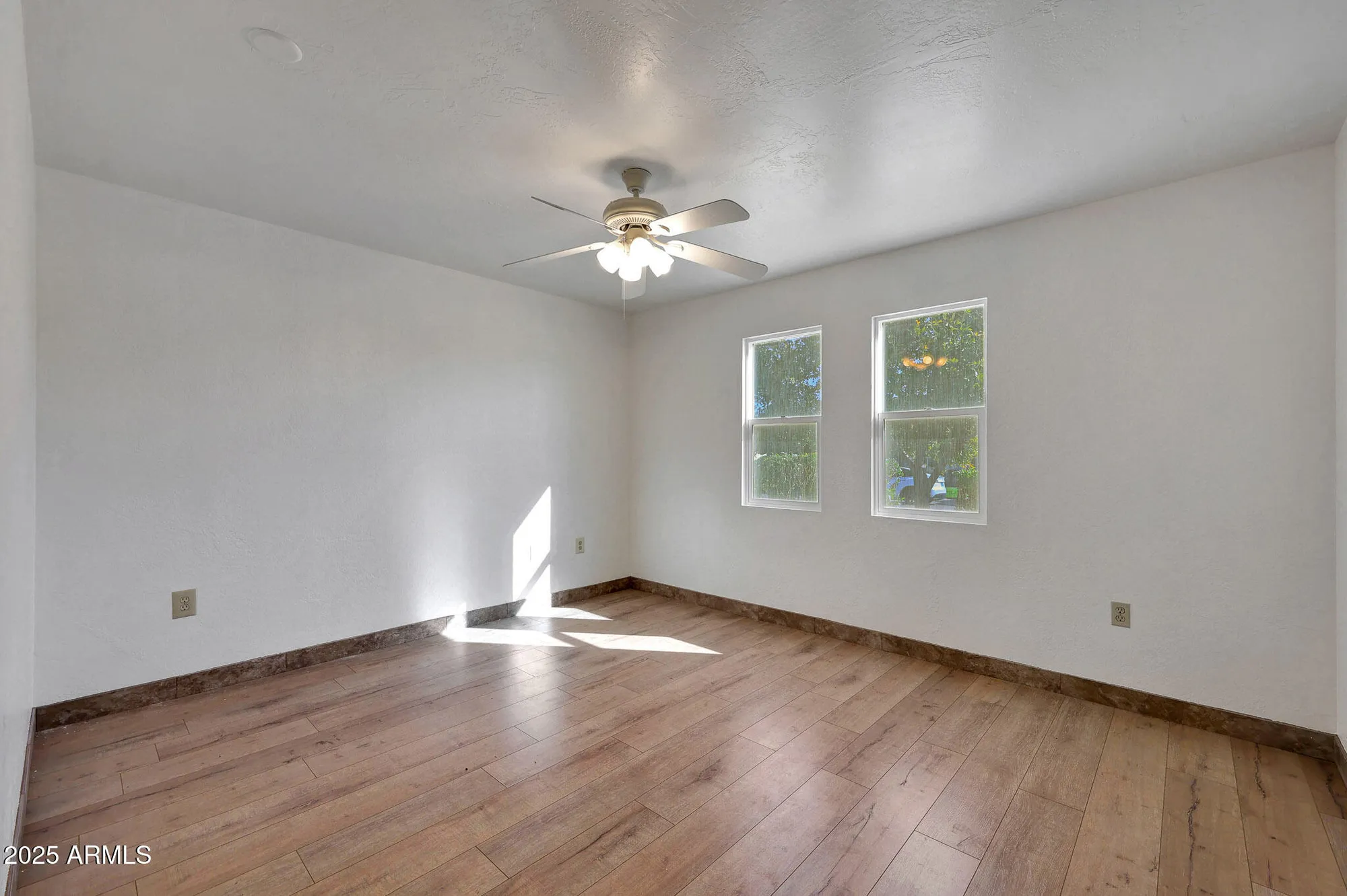 Property Slideshow image 19 of 28 | 13006 n 100th dr, Sun City, AZ, 85351