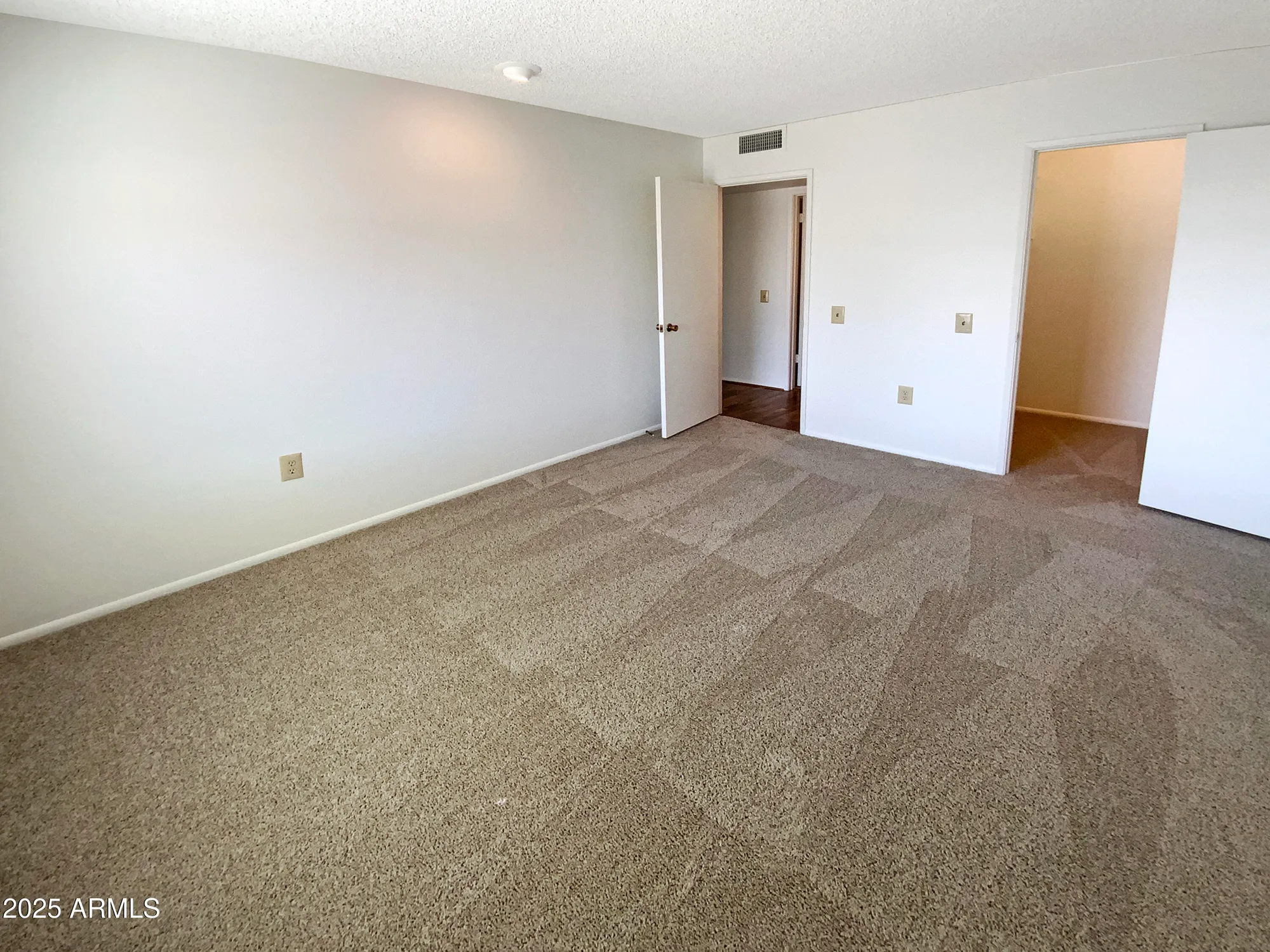 Property Slideshow image 8 of 18 | 9806 w hutton dr, Sun City, AZ, 85351