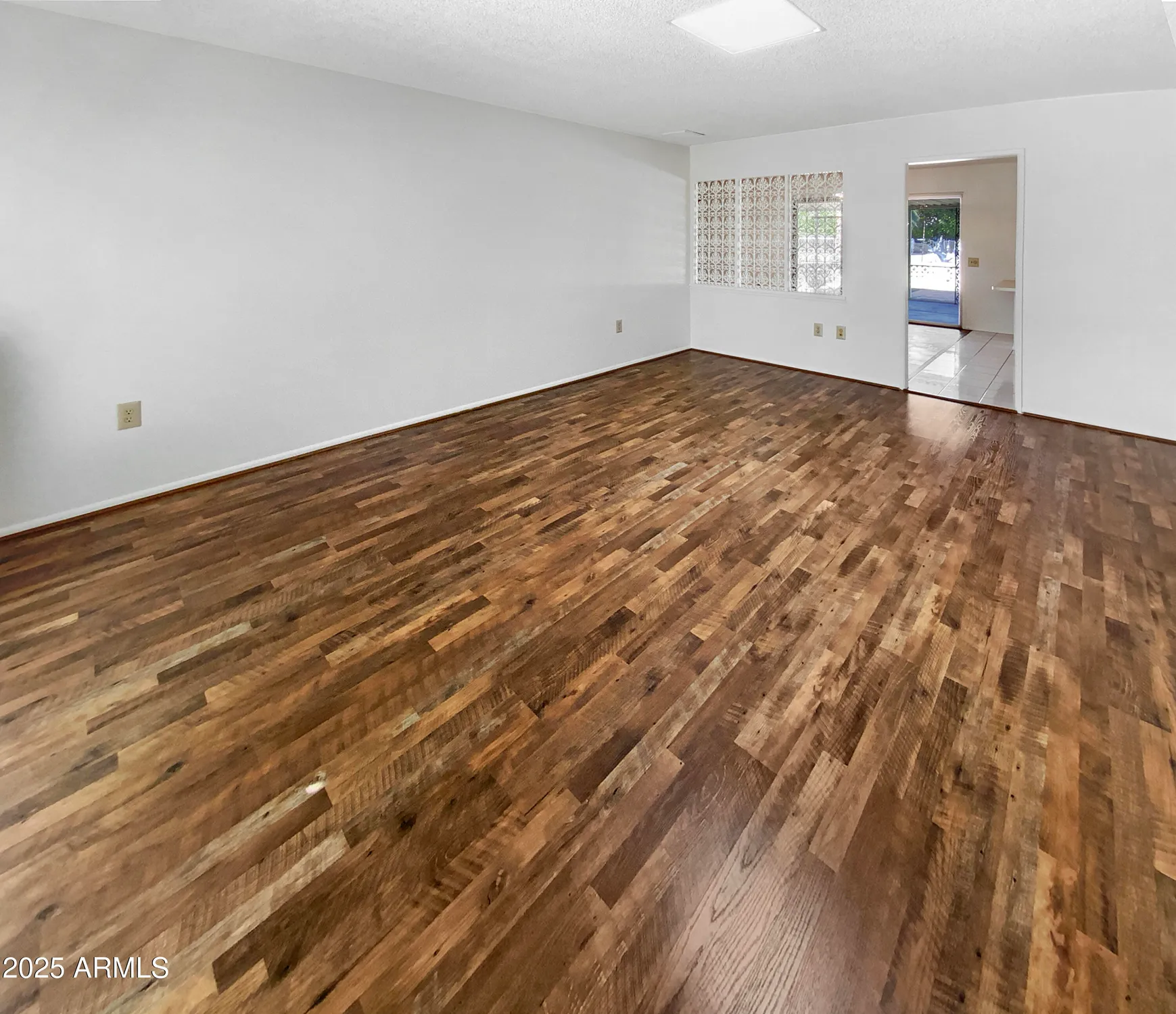 Property Slideshow image 11 of 18 | 9806 w hutton dr, Sun City, AZ, 85351