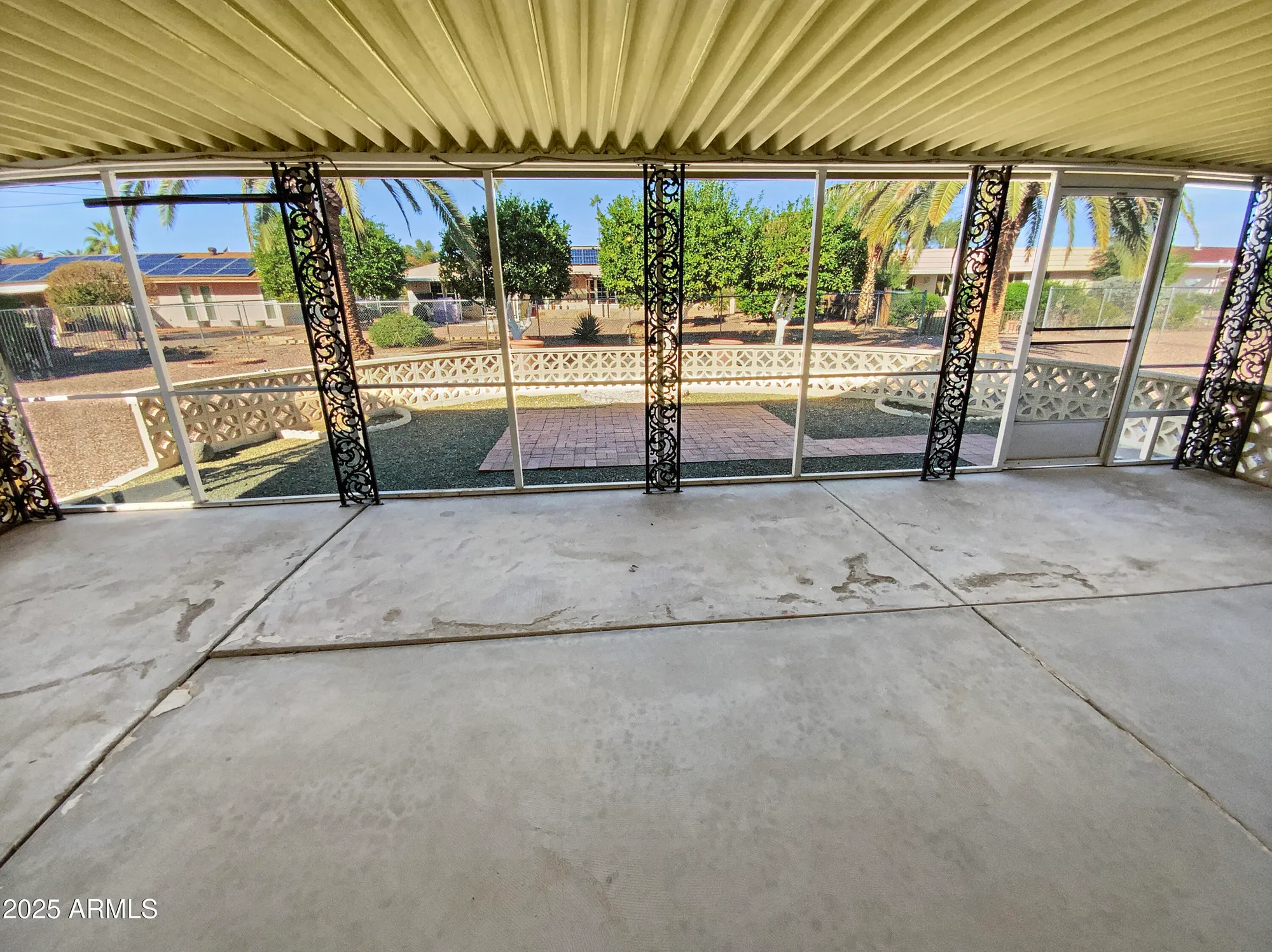 Property Slideshow image 15 of 18 | 9806 w hutton dr, Sun City, AZ, 85351
