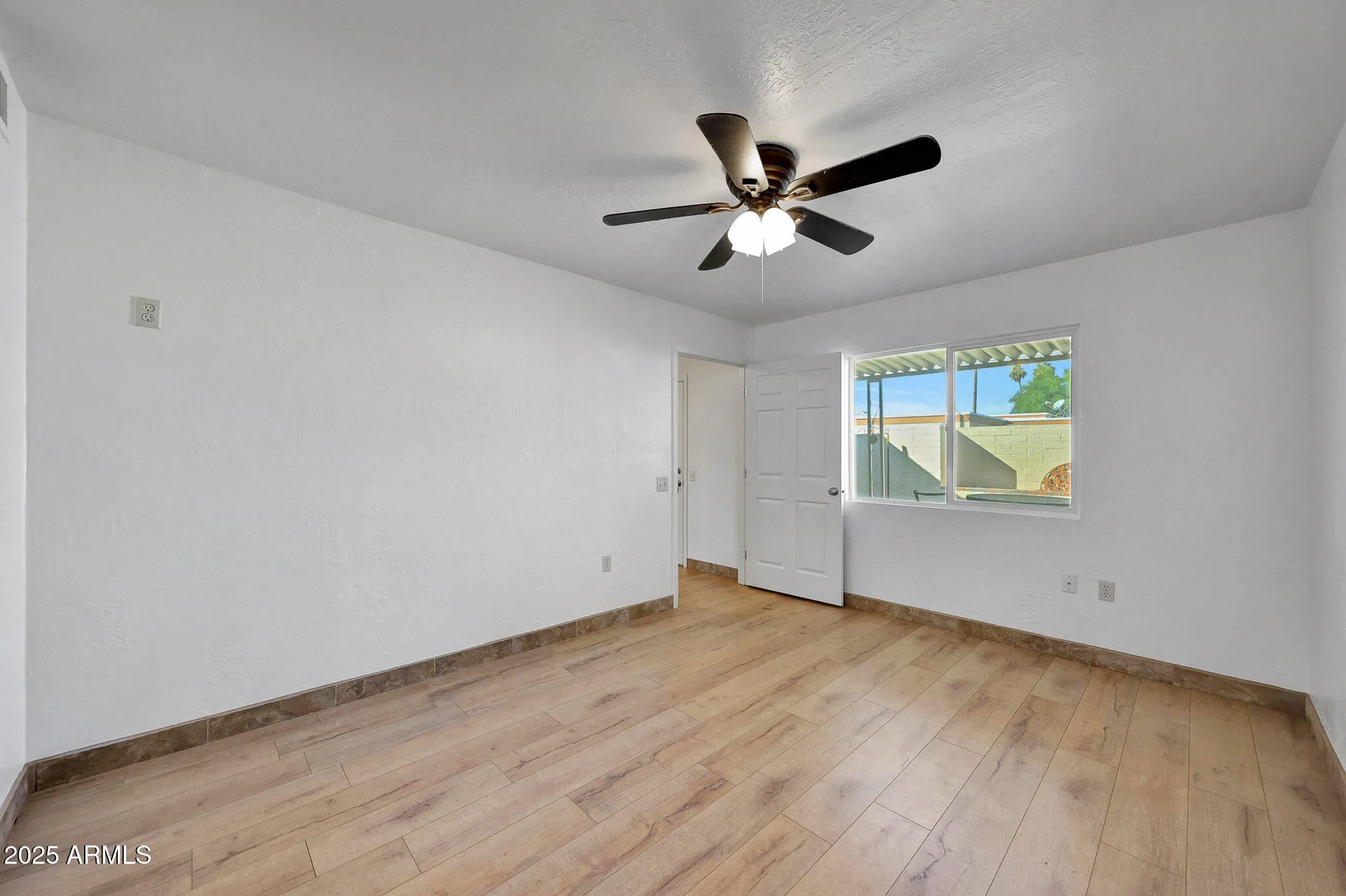 Property Slideshow image 12 of 28 | 13006 n 100th dr, Sun City, AZ, 85351