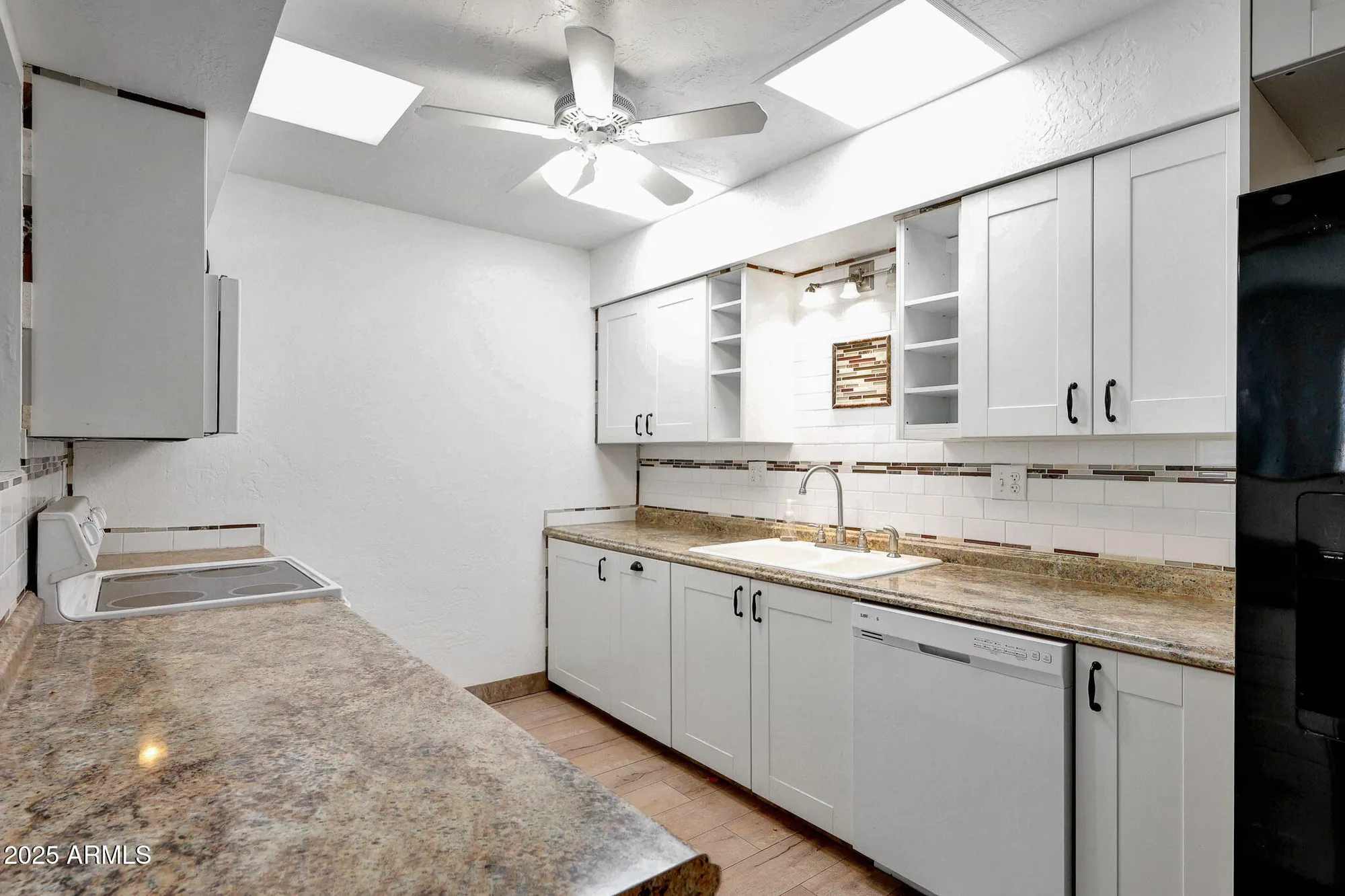 Property Slideshow image 7 of 28 | 13006 n 100th dr, Sun City, AZ, 85351