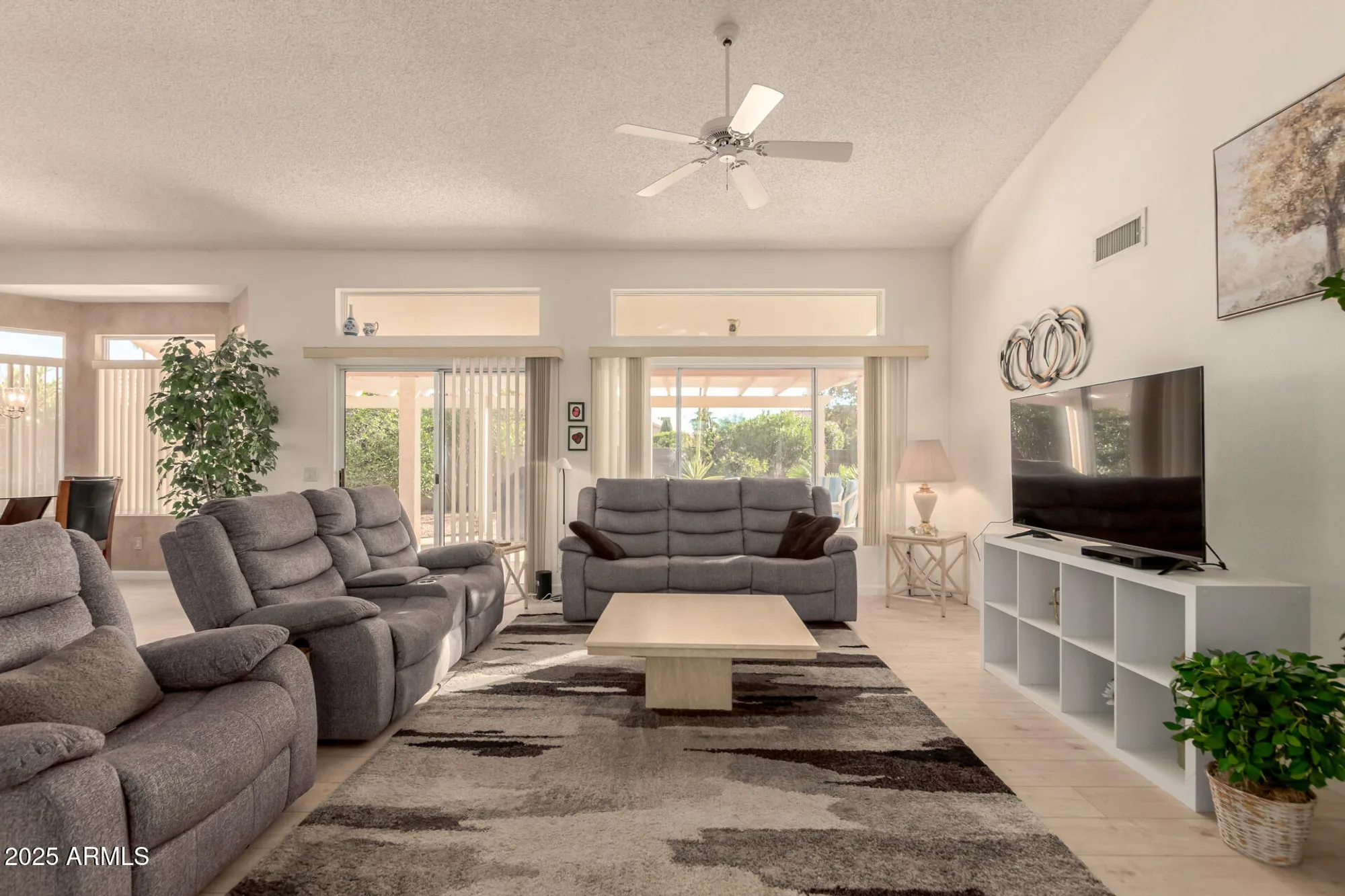 Property Slideshow image 7 of 39 | 1553 e palm beach dr, Chandler, AZ, 85249
