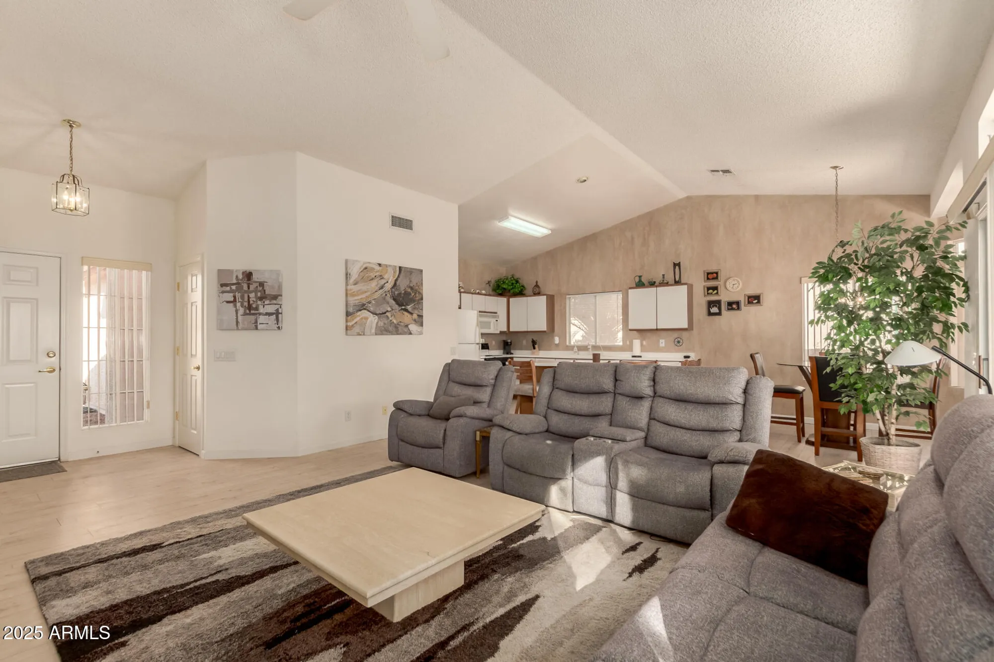 Property Slideshow image 5 of 39 | 1553 e palm beach dr, Chandler, AZ, 85249