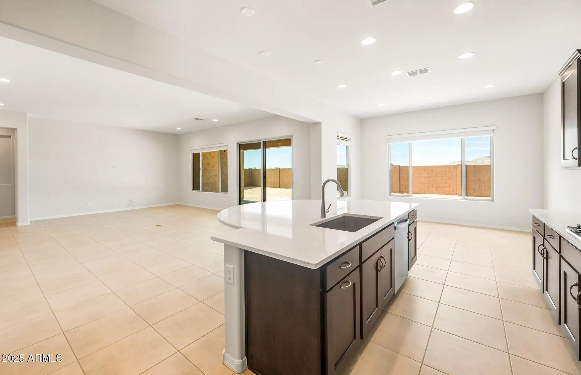 Property Slideshow image 16 of 35 | 4396 n palo verde dr, Florence, AZ, 85132