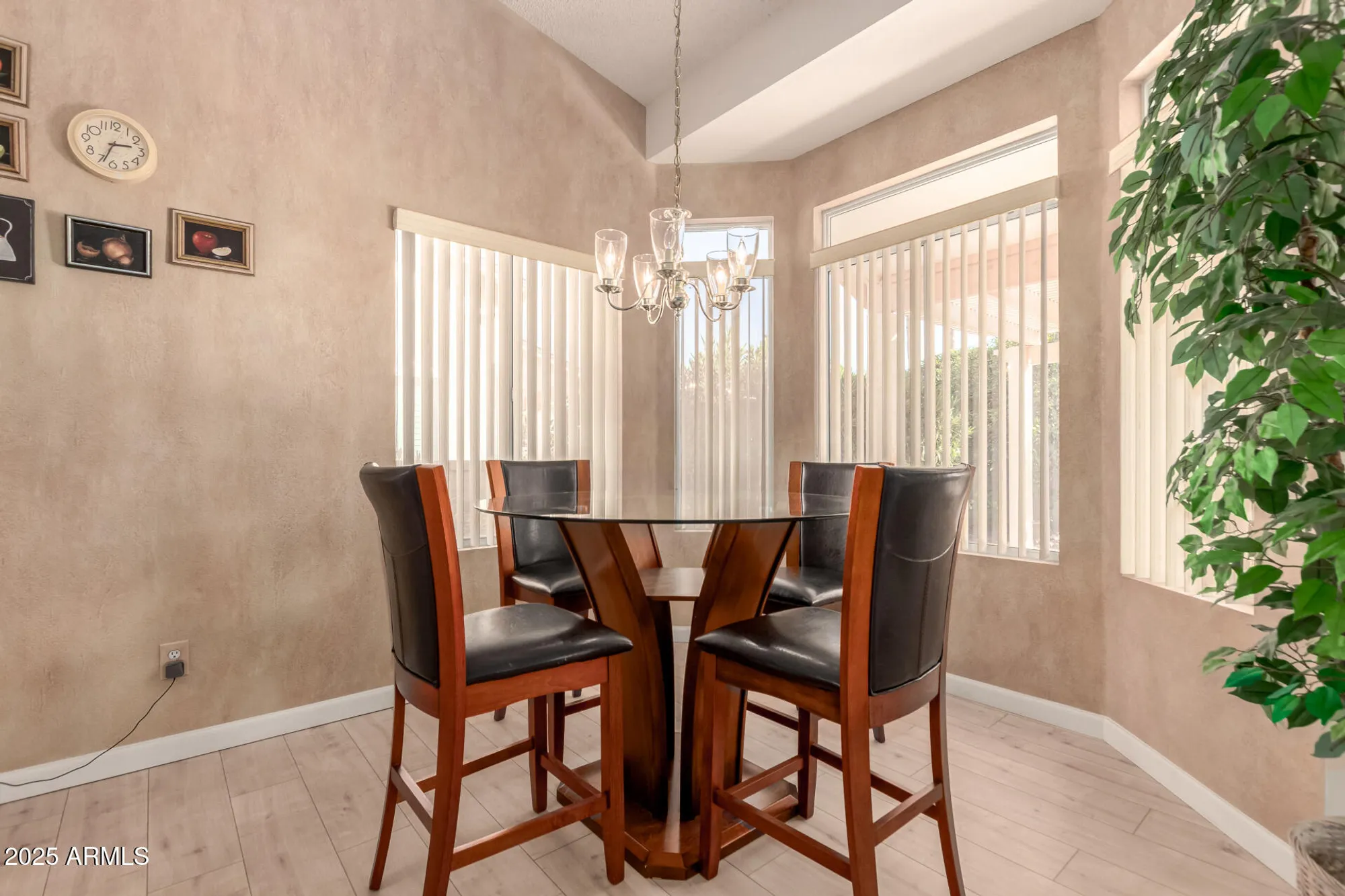 Property Slideshow image 13 of 39 | 1553 e palm beach dr, Chandler, AZ, 85249
