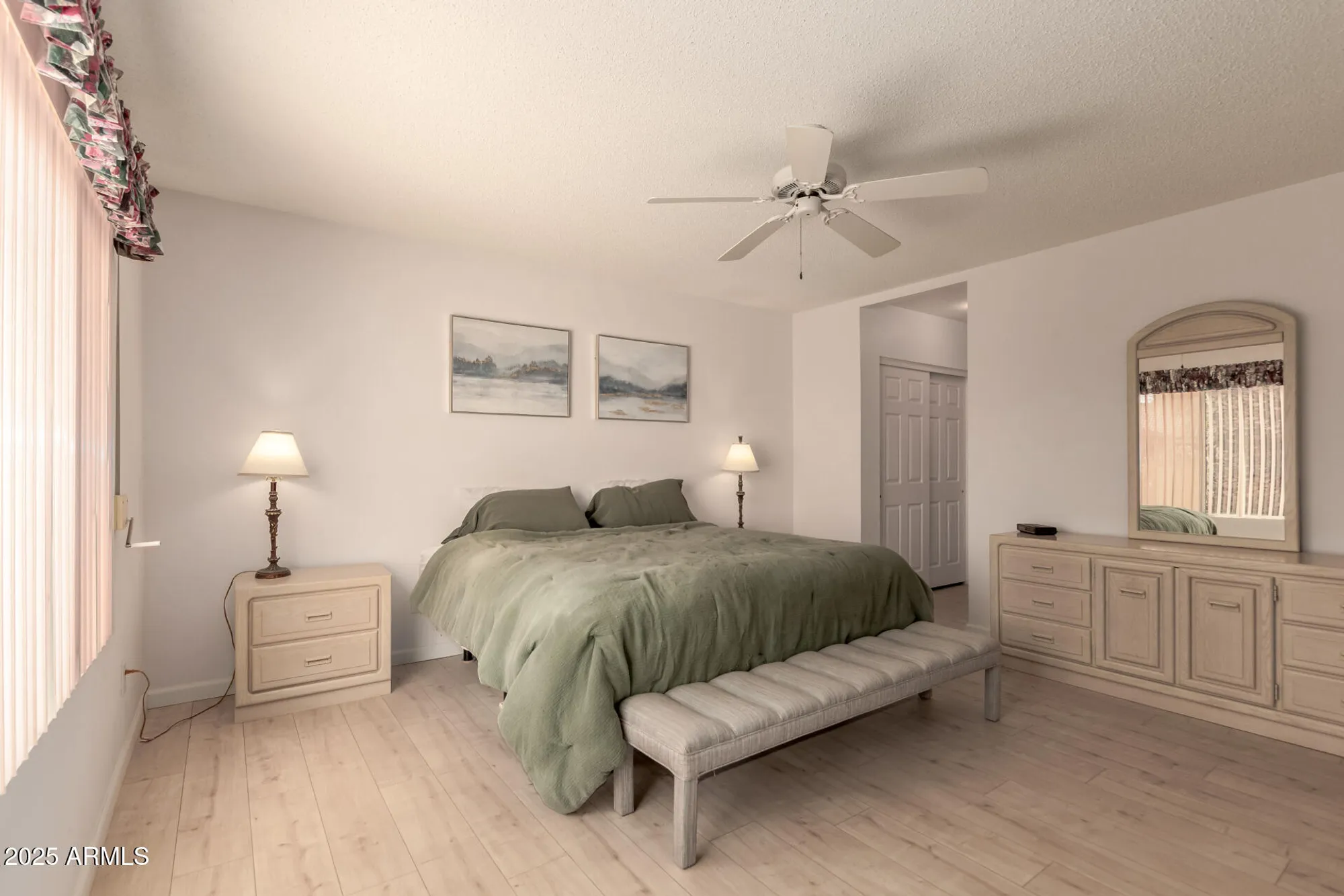 Property Slideshow image 14 of 39 | 1553 e palm beach dr, Chandler, AZ, 85249