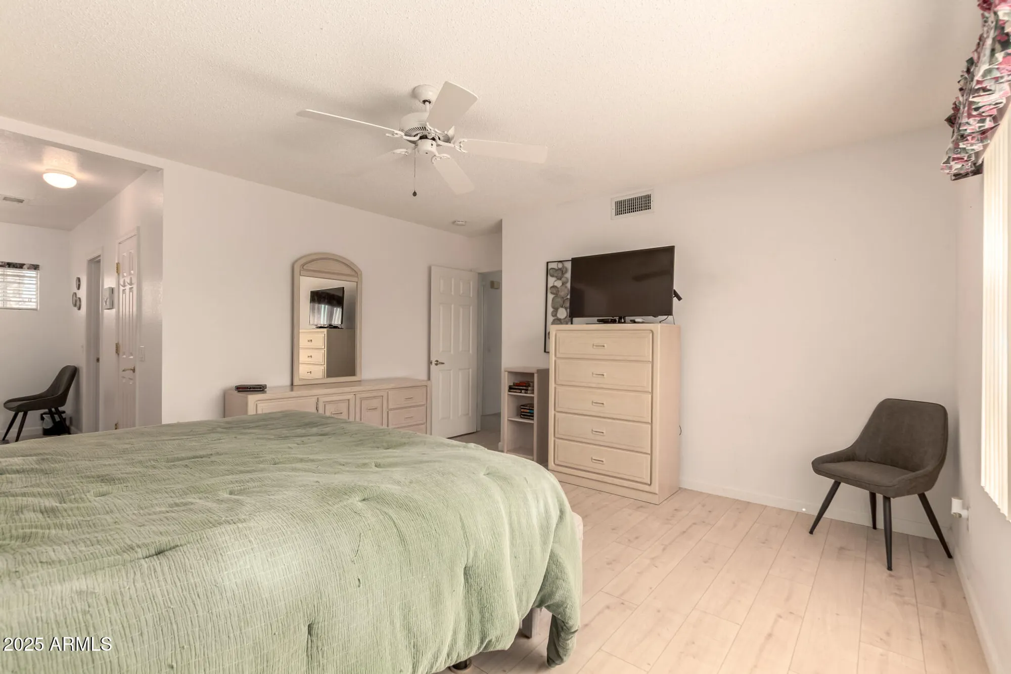 Property Slideshow image 15 of 39 | 1553 e palm beach dr, Chandler, AZ, 85249