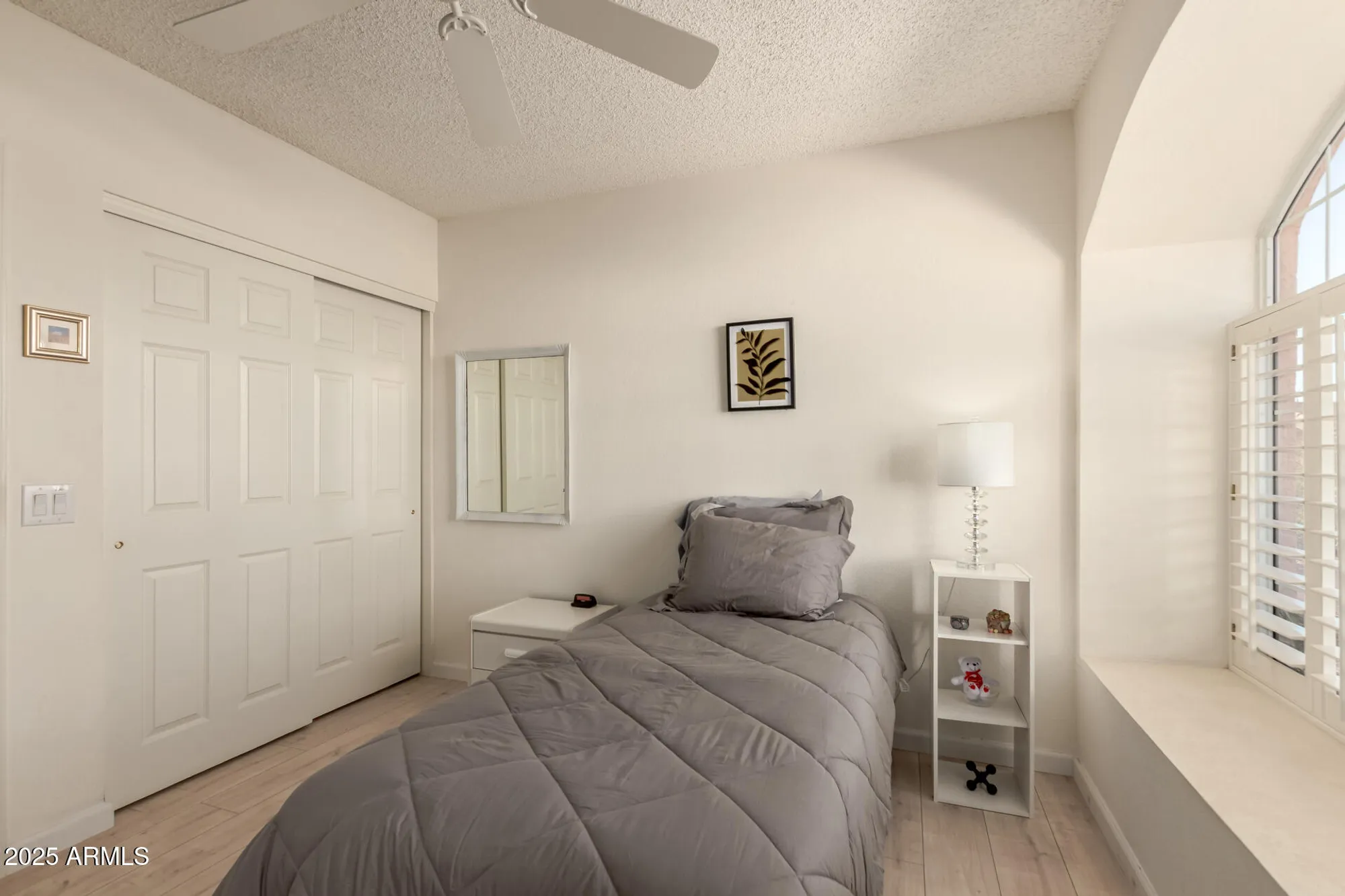 Property Slideshow image 20 of 39 | 1553 e palm beach dr, Chandler, AZ, 85249