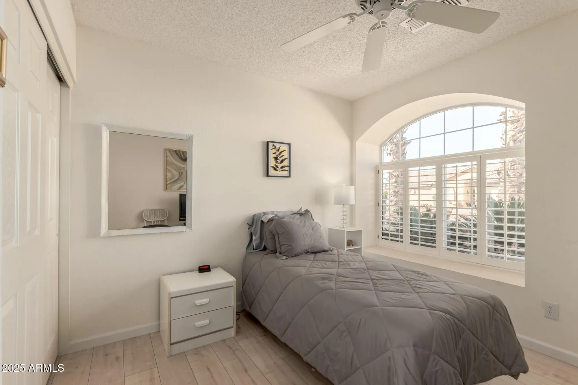 Property Slideshow image 21 of 39 | 1553 e palm beach dr, Chandler, AZ, 85249