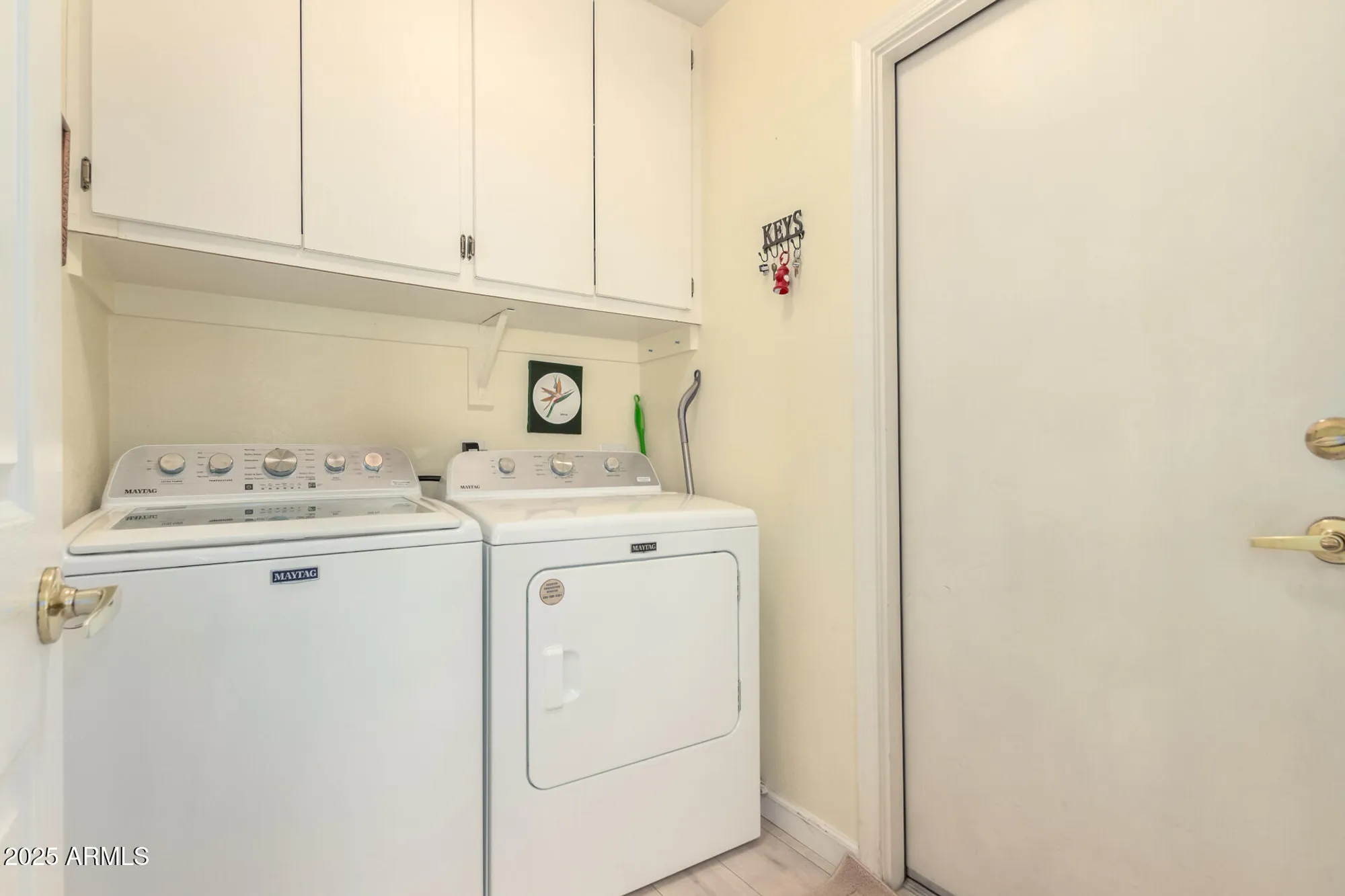 Property Slideshow image 23 of 39 | 1553 e palm beach dr, Chandler, AZ, 85249