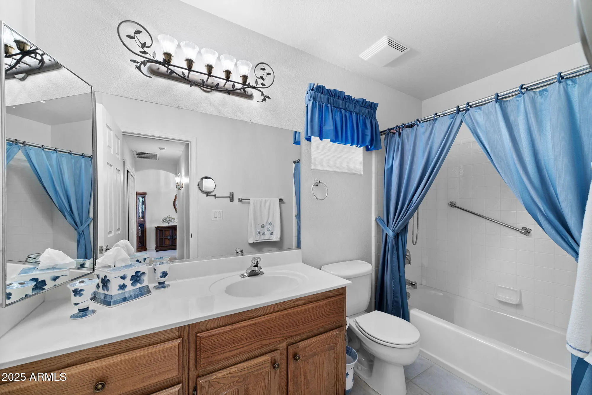 Property Slideshow image 16 of 19 | 11241 e medina ave, Mesa, AZ, 85209
