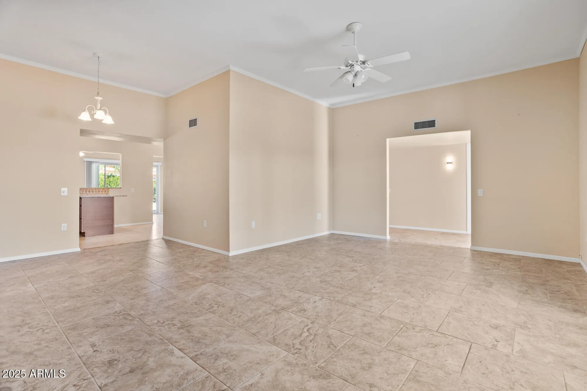 Property Slideshow image 4 of 32 | 10902 w welk dr, Sun City, AZ, 85373
