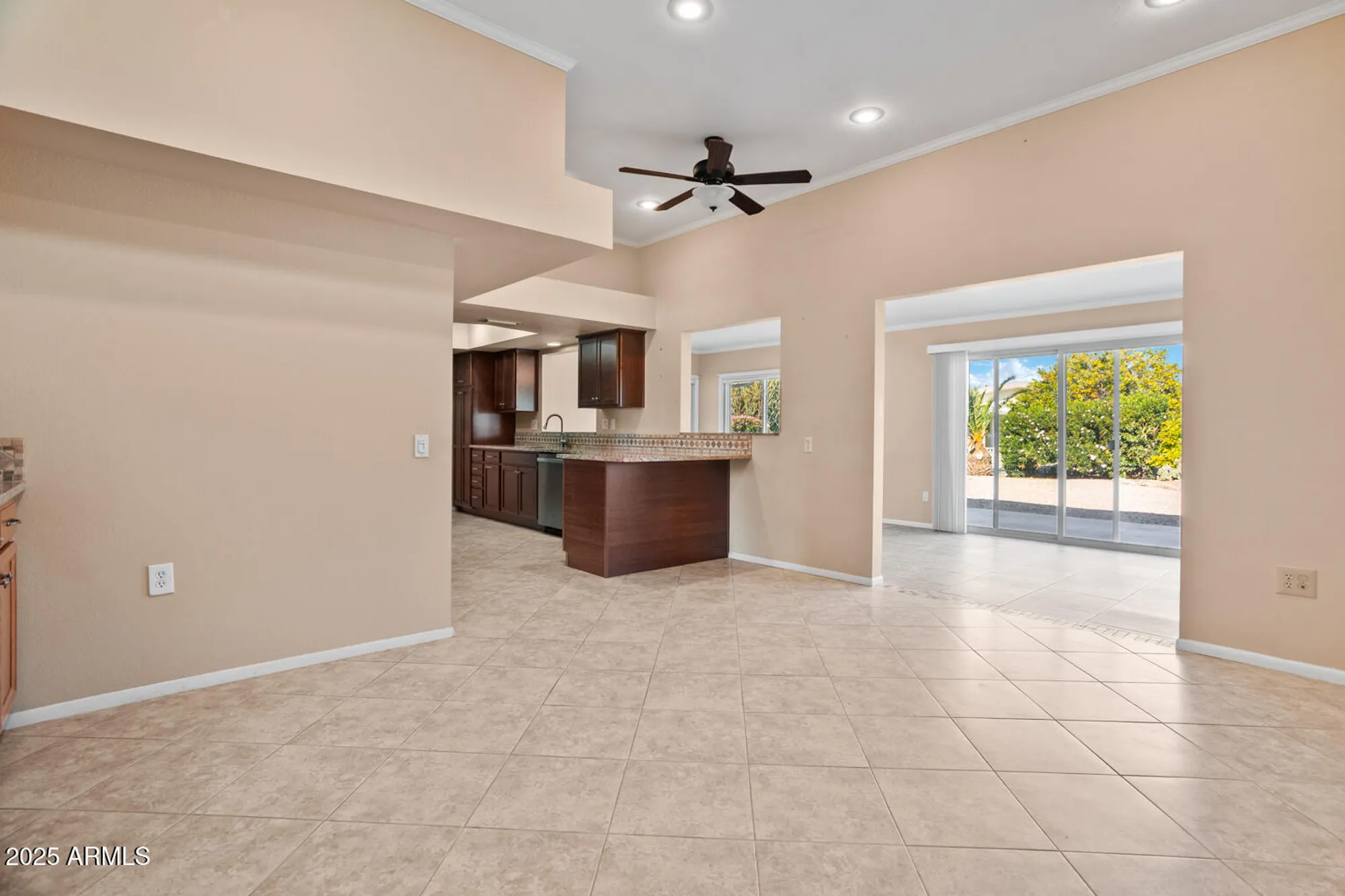 Property Slideshow image 8 of 32 | 10902 w welk dr, Sun City, AZ, 85373