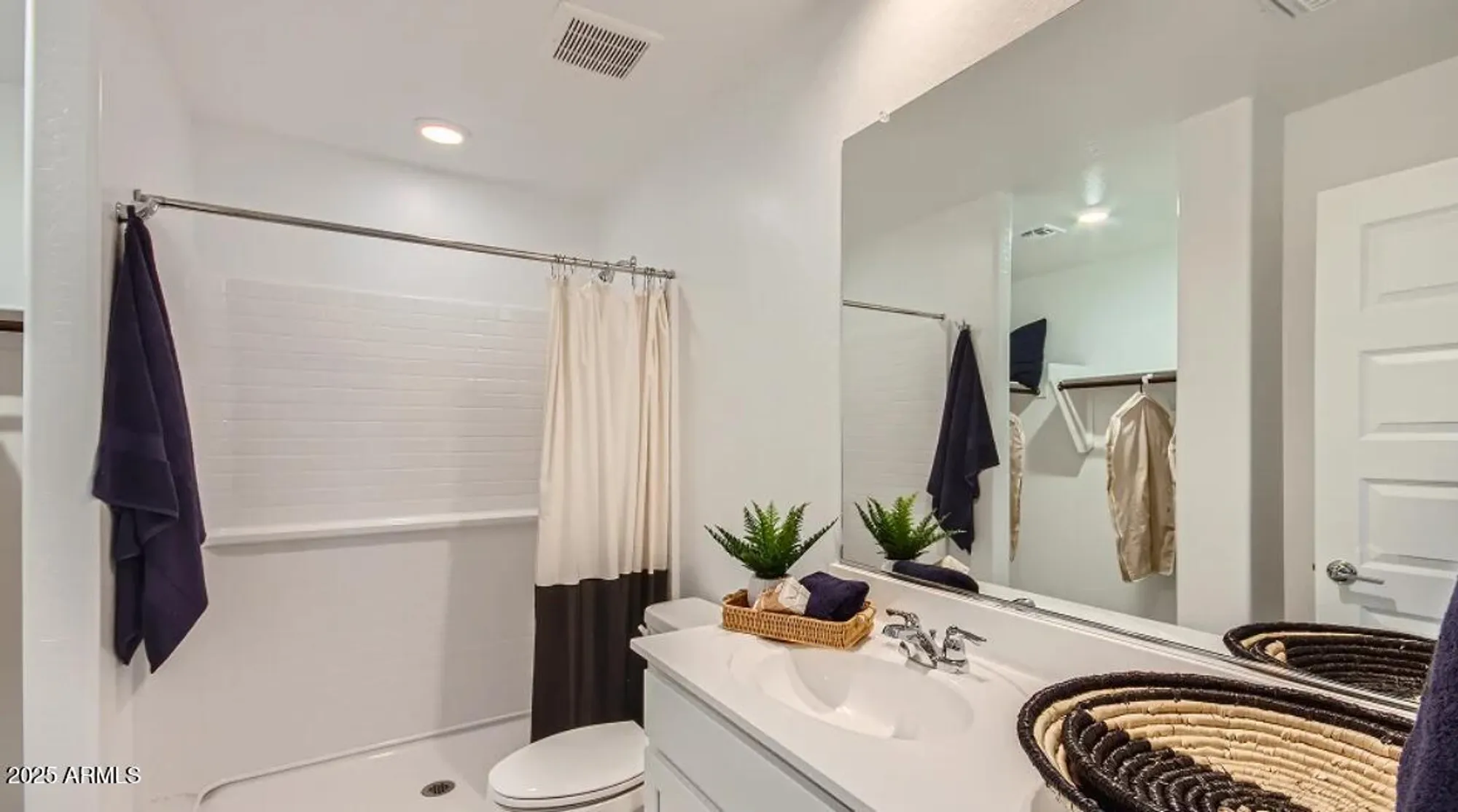 Property Slideshow image 11 of 24 | 25097 n 174th ln, Surprise, AZ, 85387