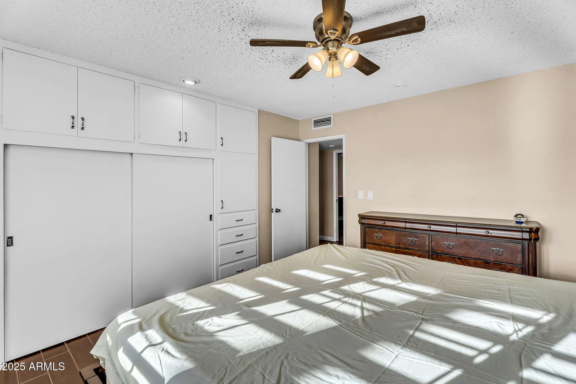 Property Slideshow image 31 of 40 | 13621 n emberwood dr, Sun City, AZ, 85351