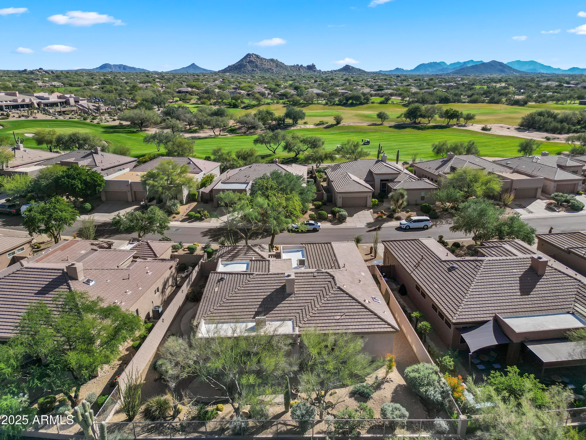 Property Slideshow image 3 of 26 | 33946 n 67th st, Scottsdale, AZ, 85266