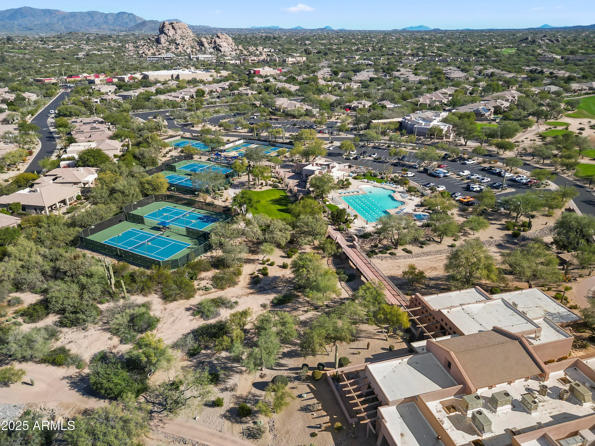 Property Slideshow image 21 of 26 | 33946 n 67th st, Scottsdale, AZ, 85266