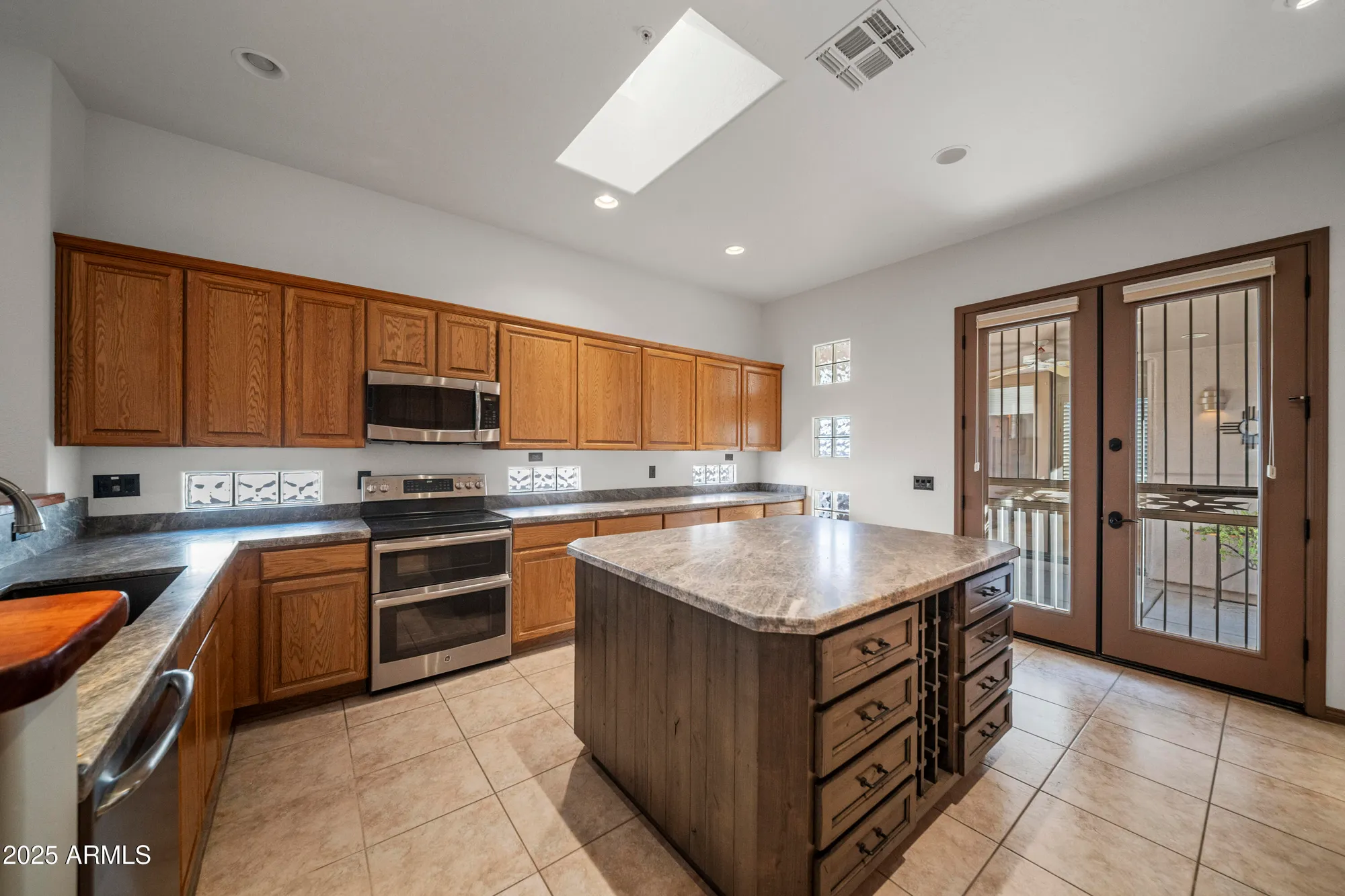 Property Slideshow image 8 of 26 | 33946 n 67th st, Scottsdale, AZ, 85266