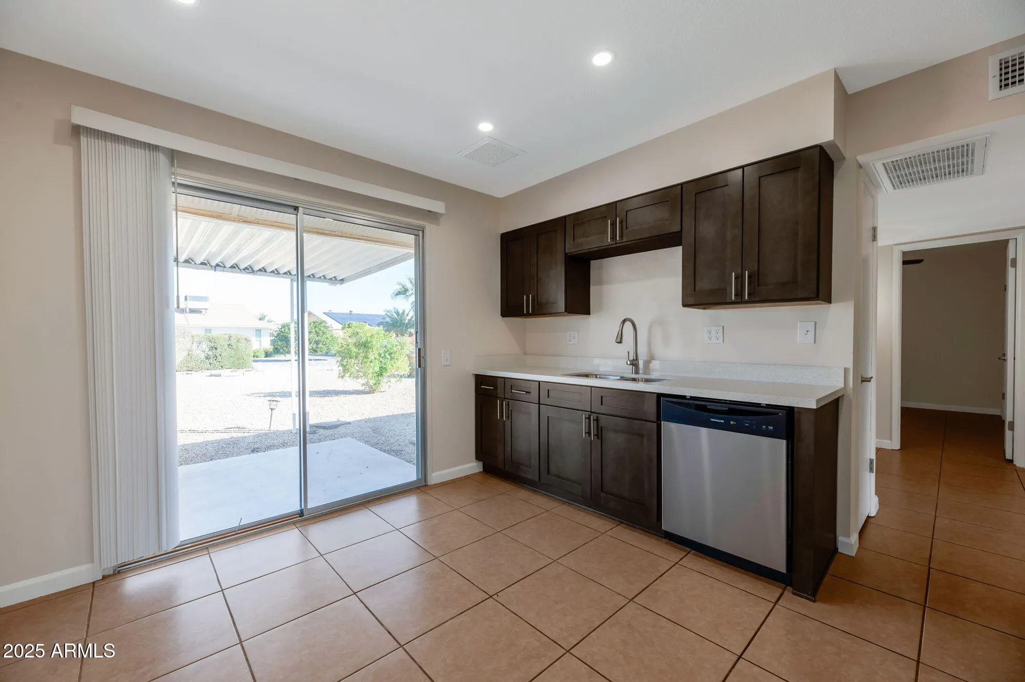 Property Slideshow image 5 of 31 | 9822 w silver bell dr, Sun City, AZ, 85351