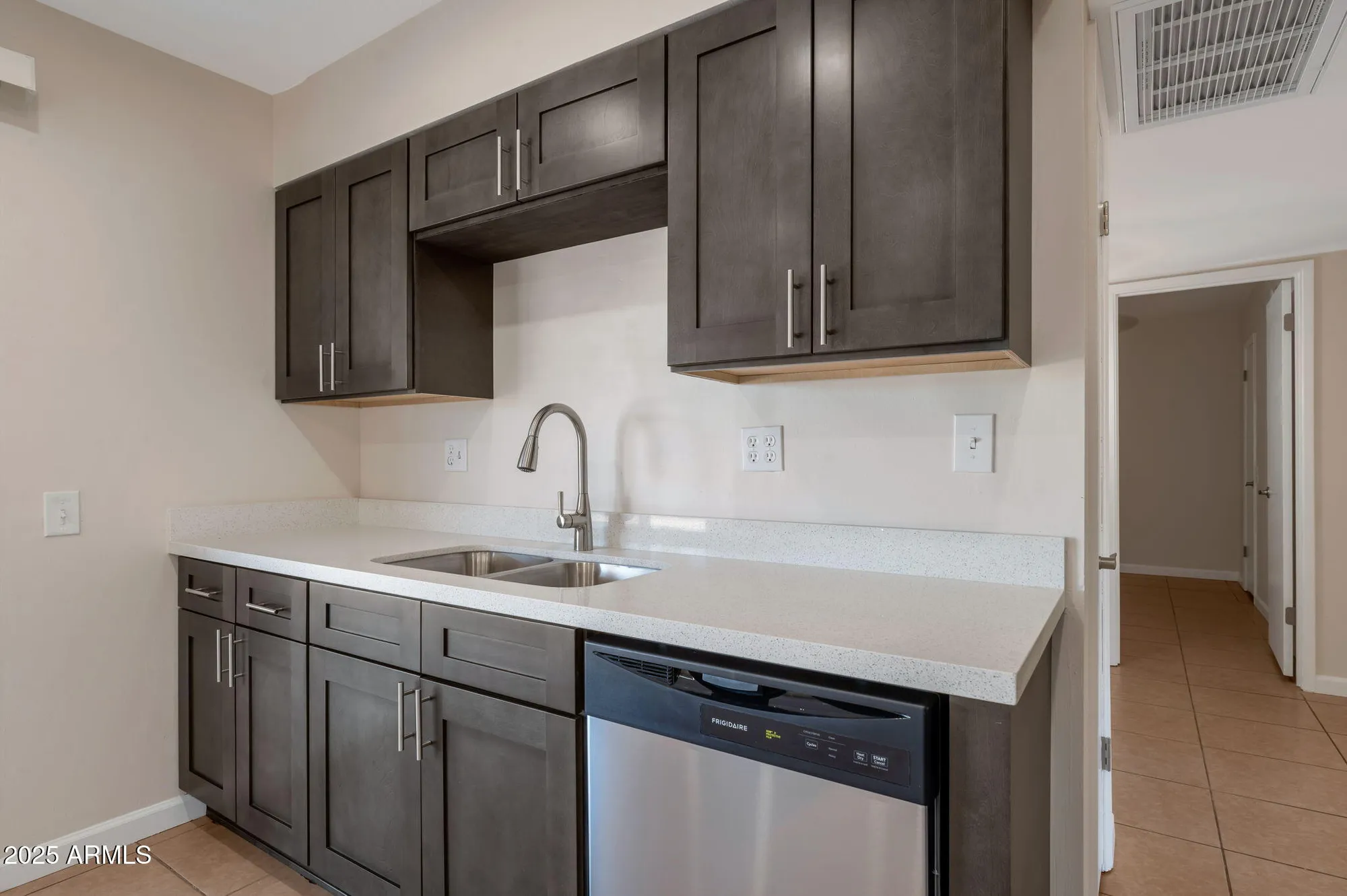 Property Slideshow image 7 of 31 | 9822 w silver bell dr, Sun City, AZ, 85351