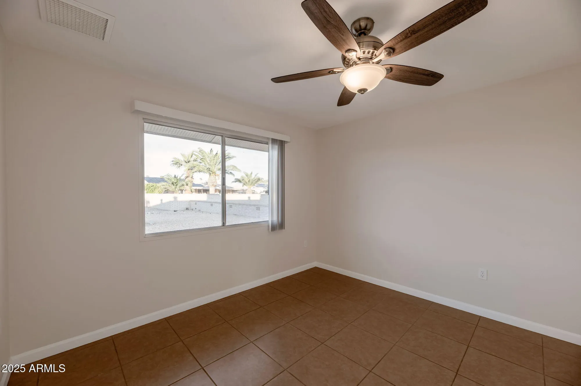 Property Slideshow image 20 of 31 | 9822 w silver bell dr, Sun City, AZ, 85351