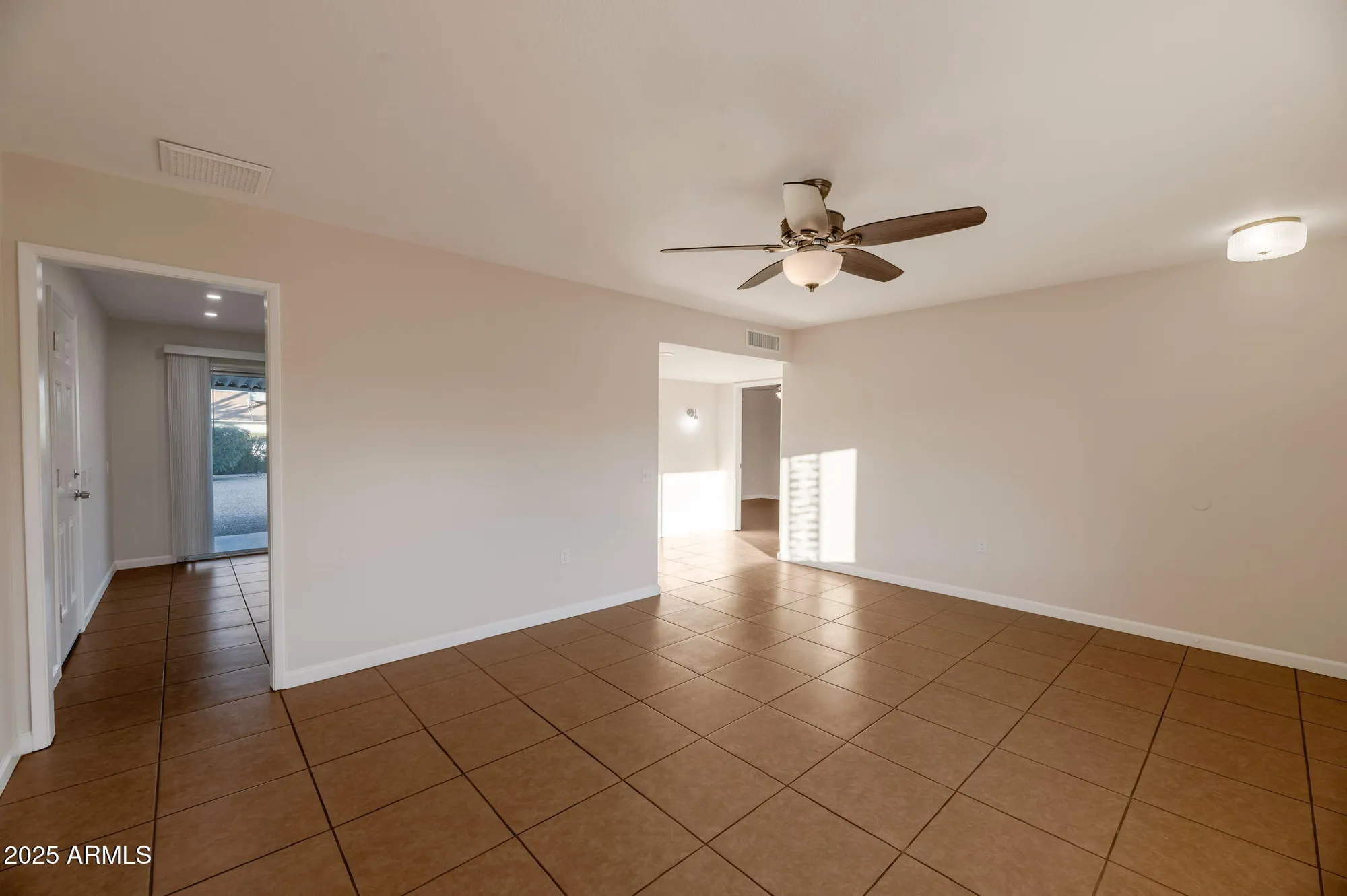 Property Slideshow image 13 of 31 | 9822 w silver bell dr, Sun City, AZ, 85351