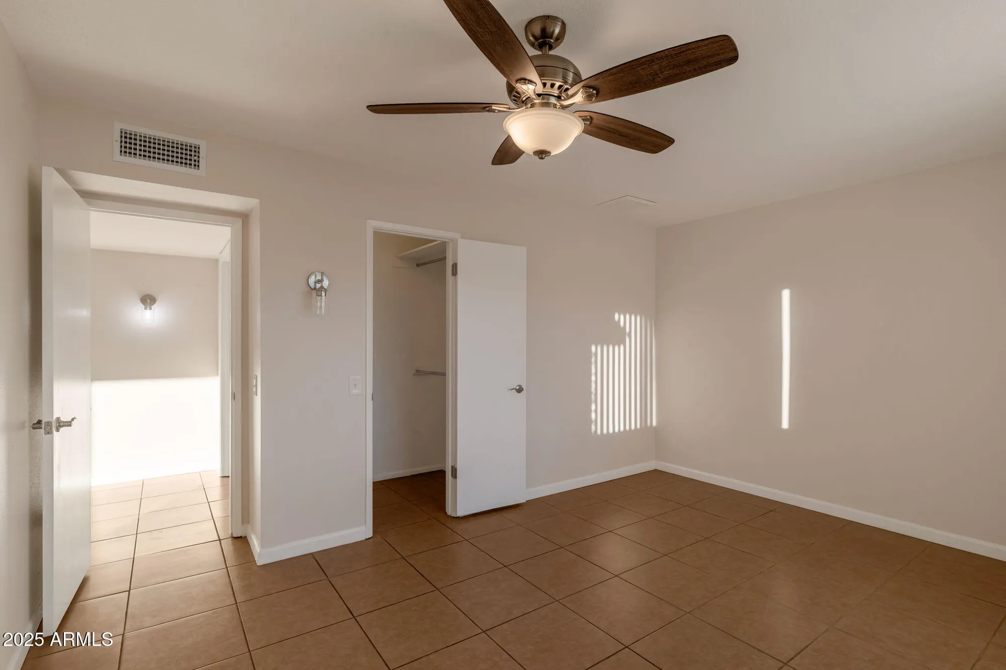 Property Slideshow image 23 of 31 | 9822 w silver bell dr, Sun City, AZ, 85351