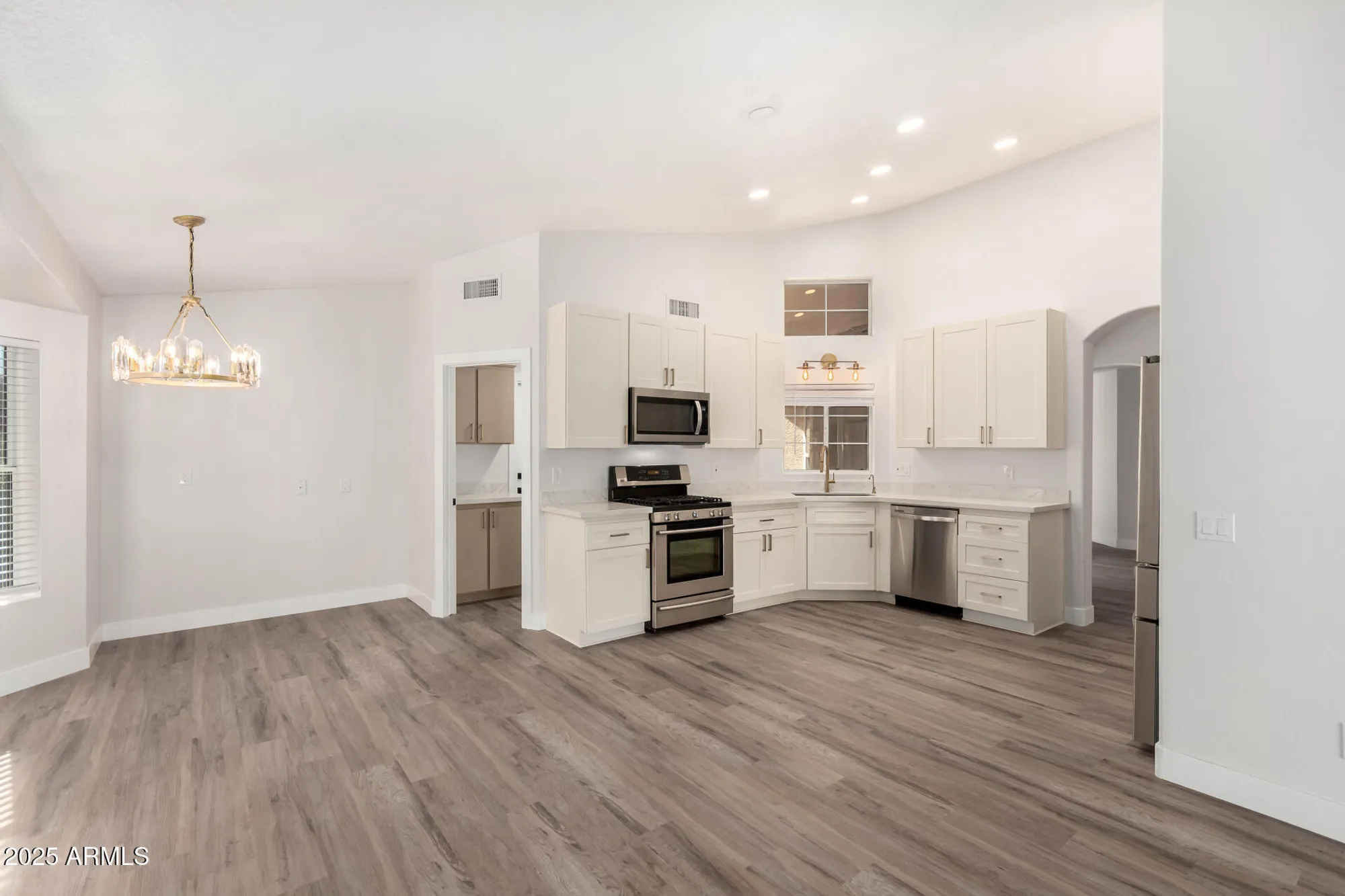 Property Slideshow image 15 of 37 | 14672 w whitton ave, Goodyear, AZ, 85395